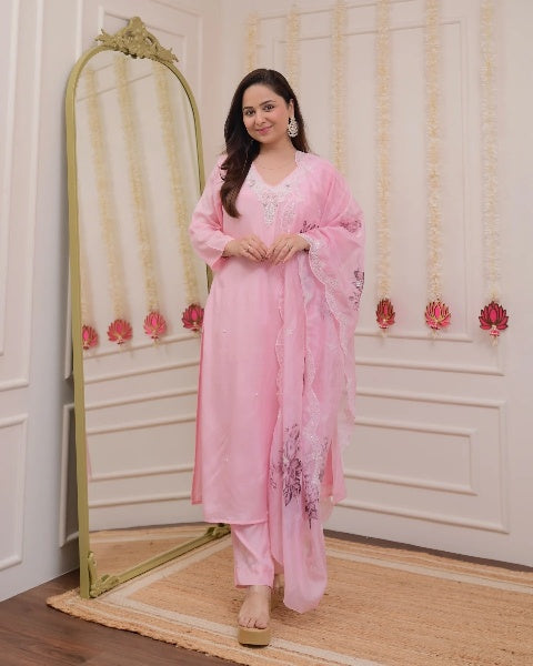 Women's Pink Viscose Chanderi Embroidered Kurta Set