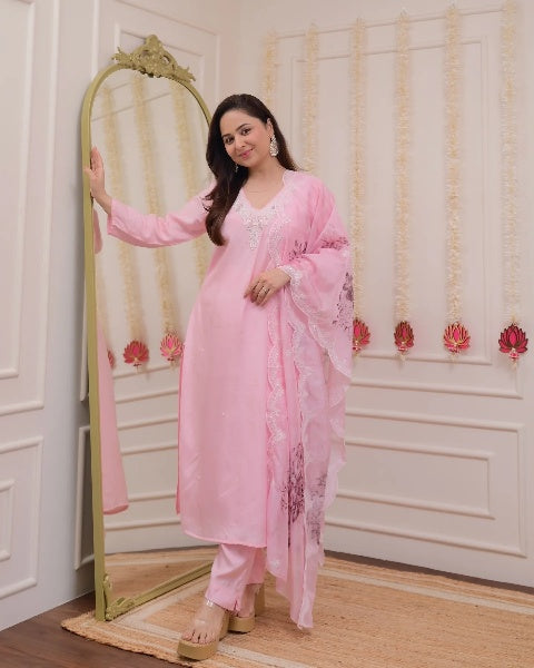 Women's Pink Viscose Chanderi Embroidered Kurta Set