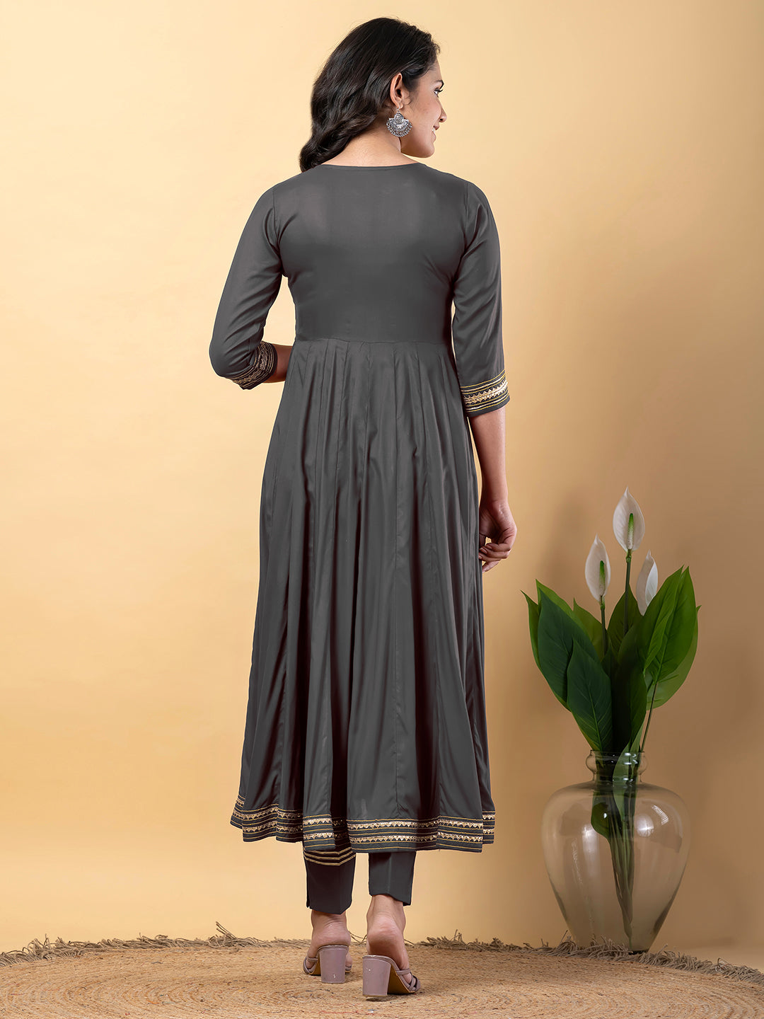 Color_Grey