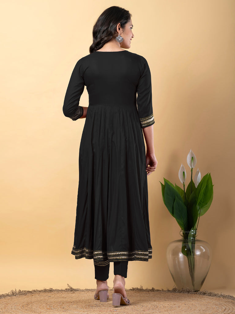 Color_Black