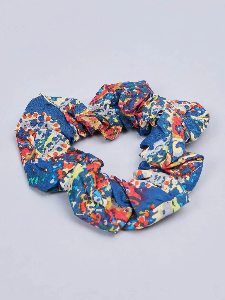 winered-woman-blue-paisley-print-hi-low-coord-set