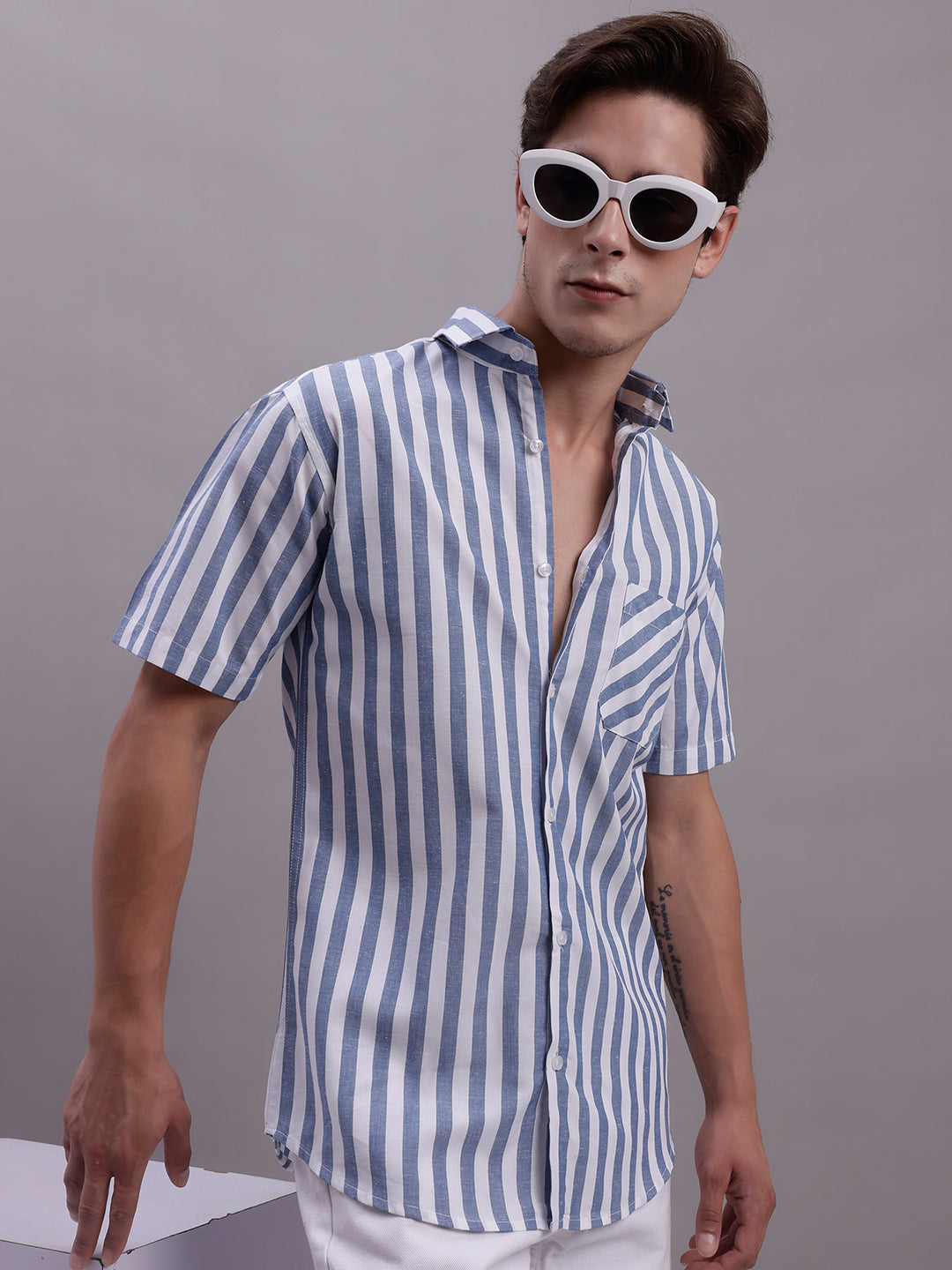 Men's Blue Vertical Striped Half Sleeve Casual Shirt - Taantav