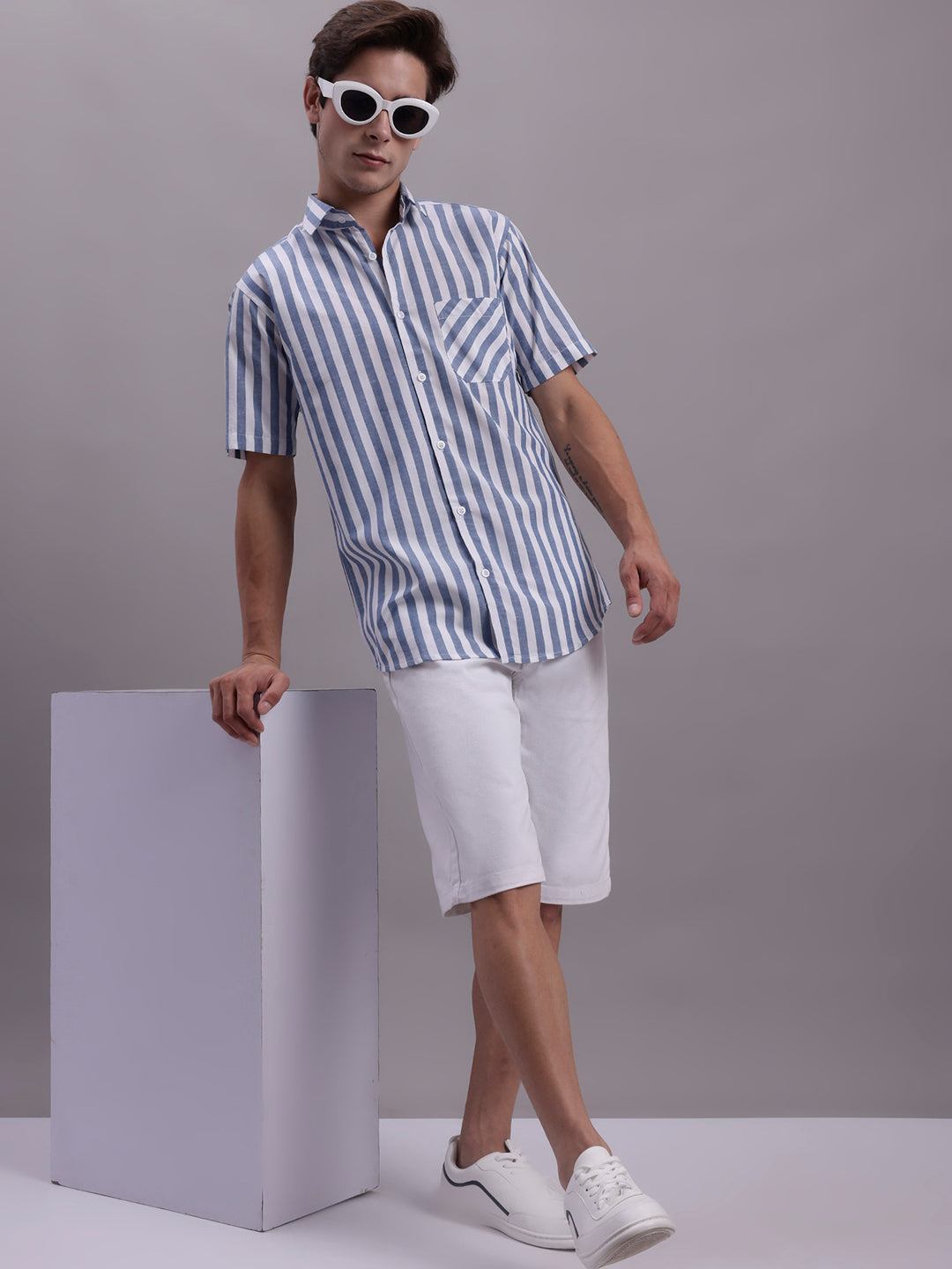 Men's Blue Vertical Striped Half Sleeve Casual Shirt - Taantav