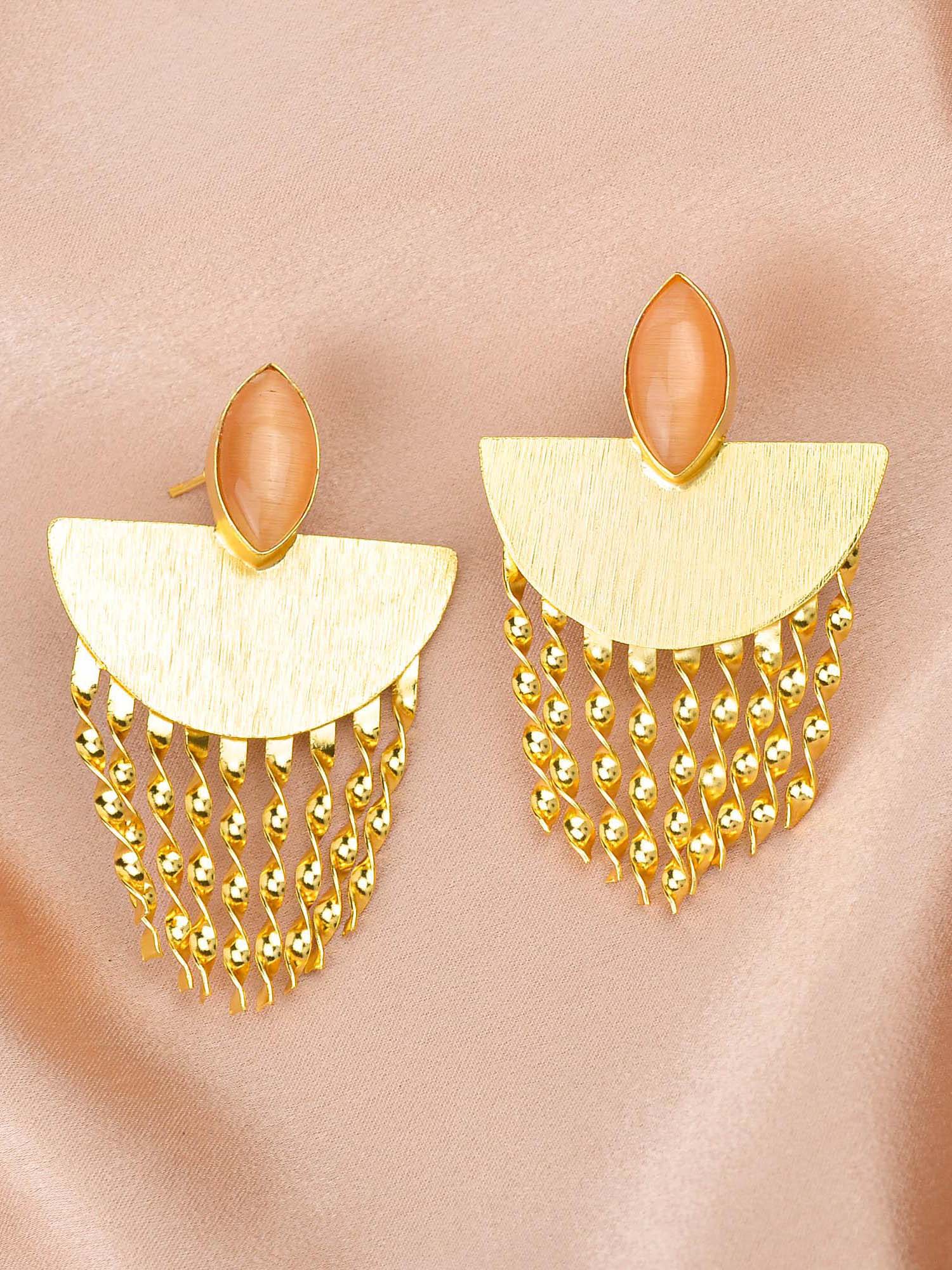 Women's Semi-Circle Twisted Stud Earring