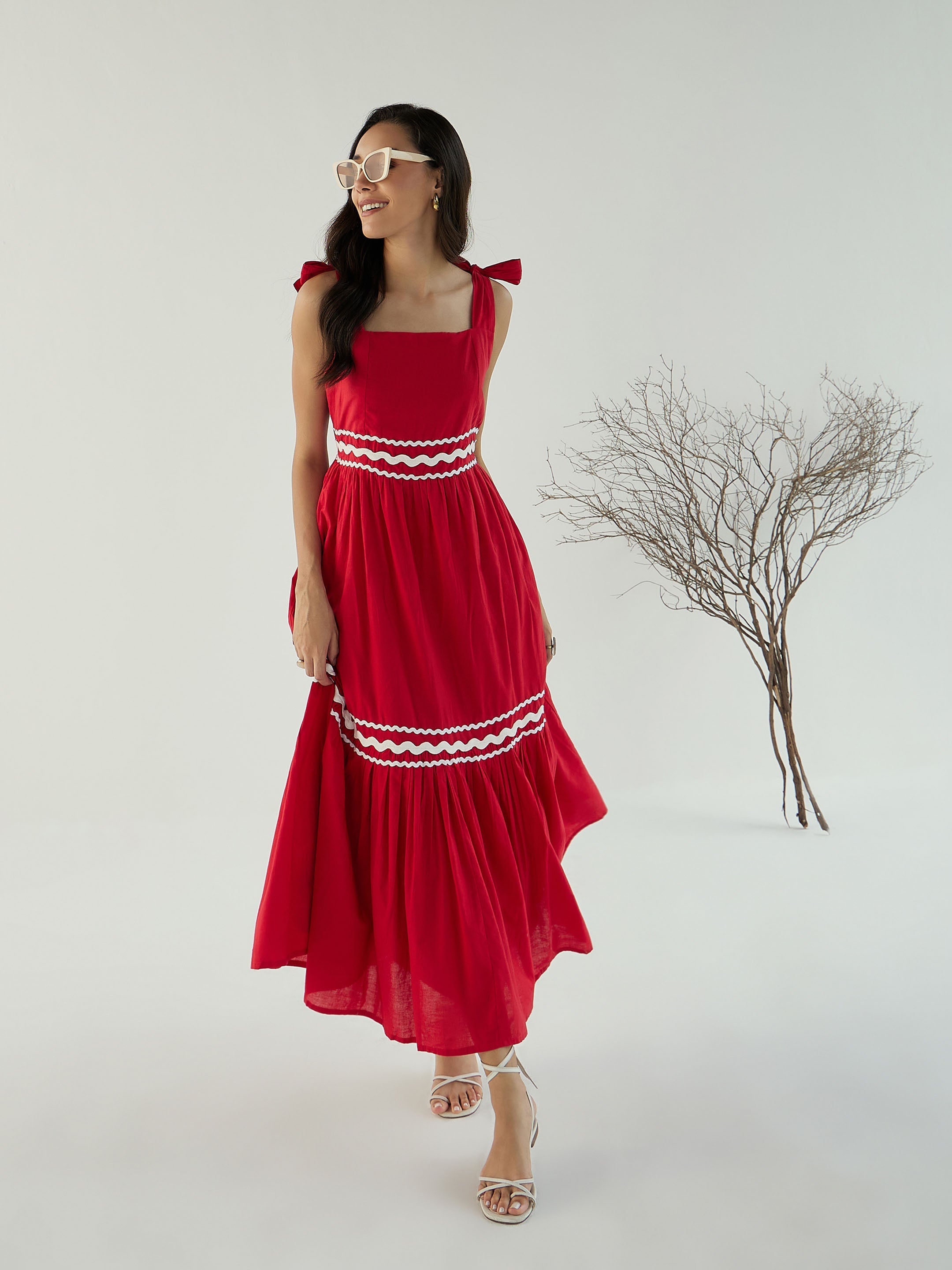 Women's Red Solid Dress - Sassafras