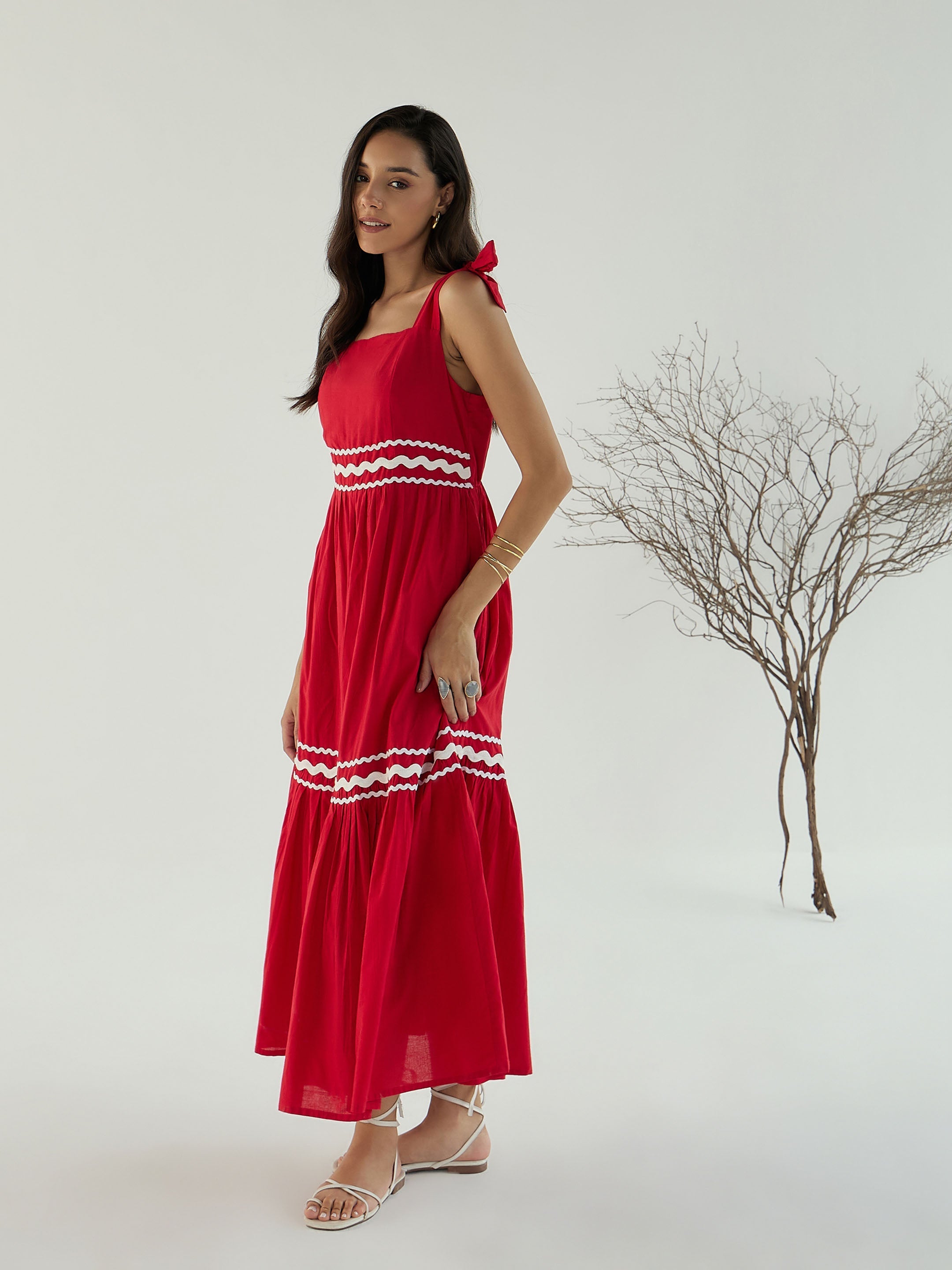 Women's Red Solid Dress - Sassafras