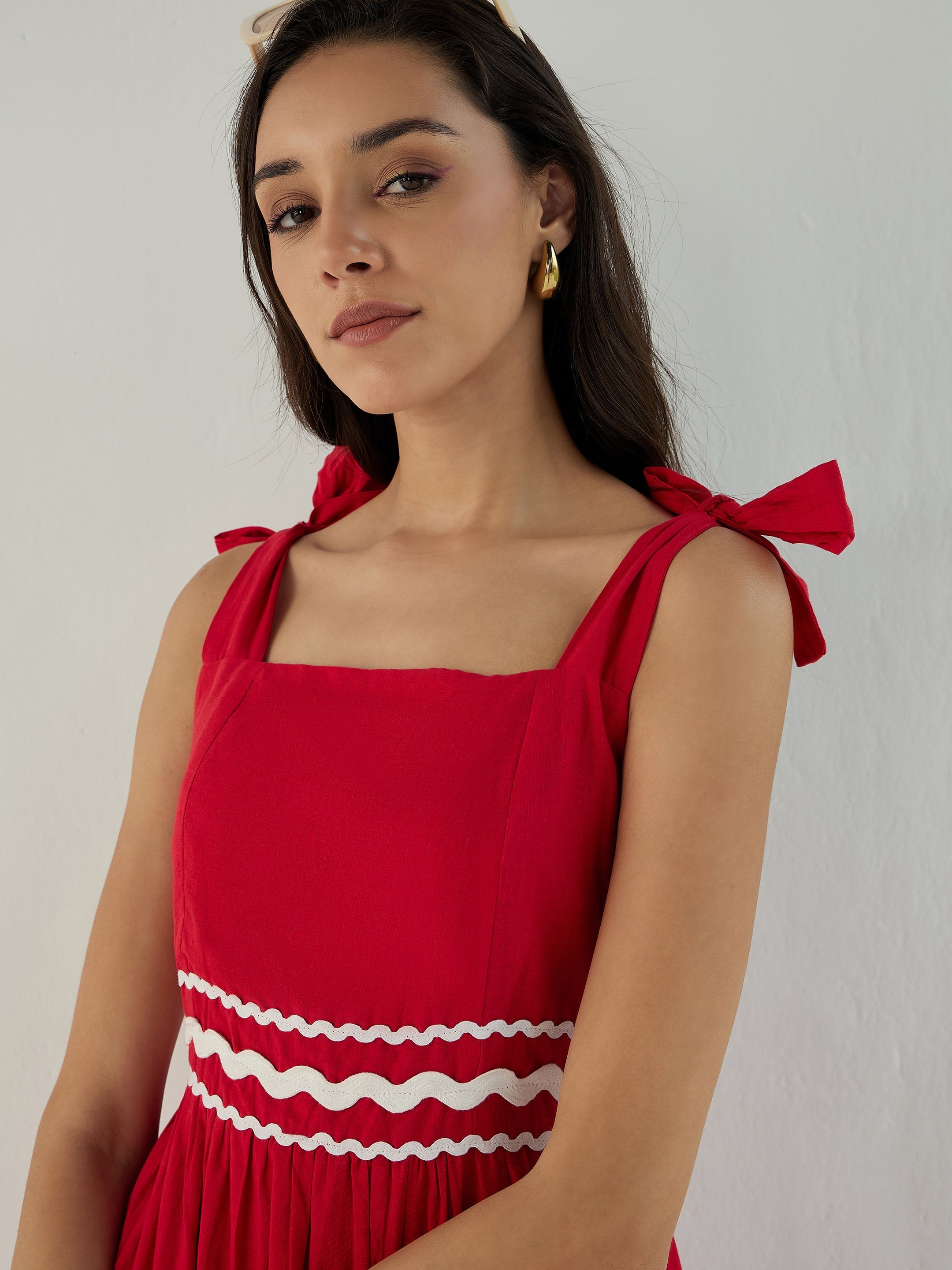 Women's Red Solid Dress - Sassafras