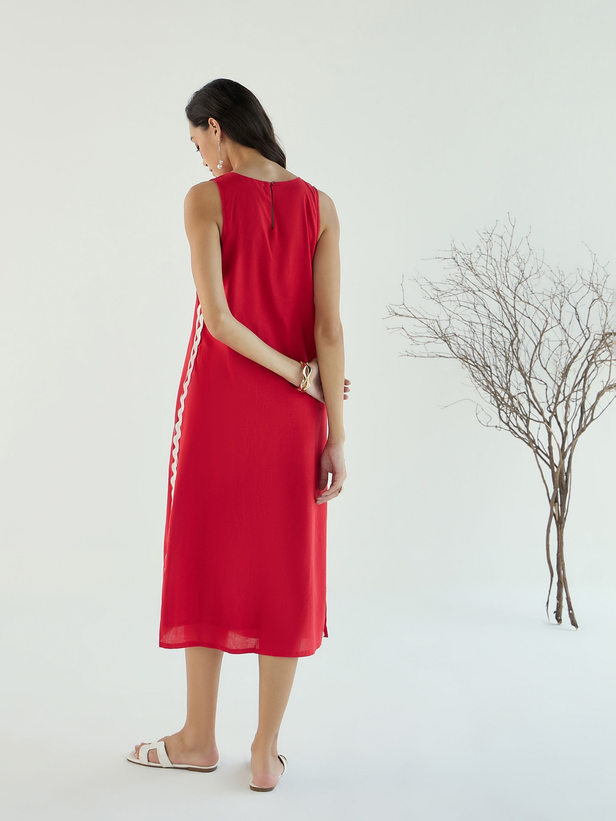 Women's Red Solid Dress - Sassafras