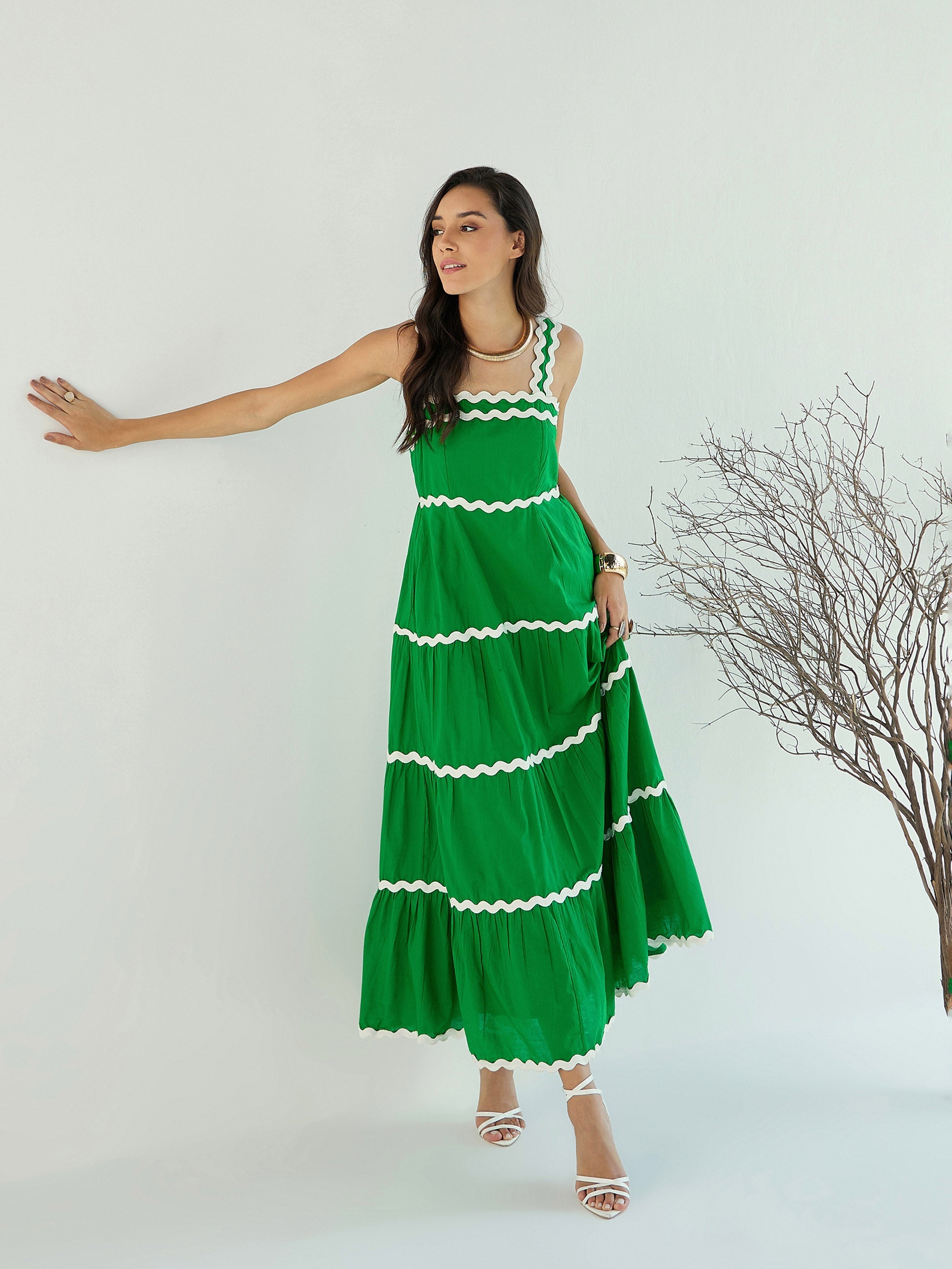 Women's Green Solid Dress - Sassafras