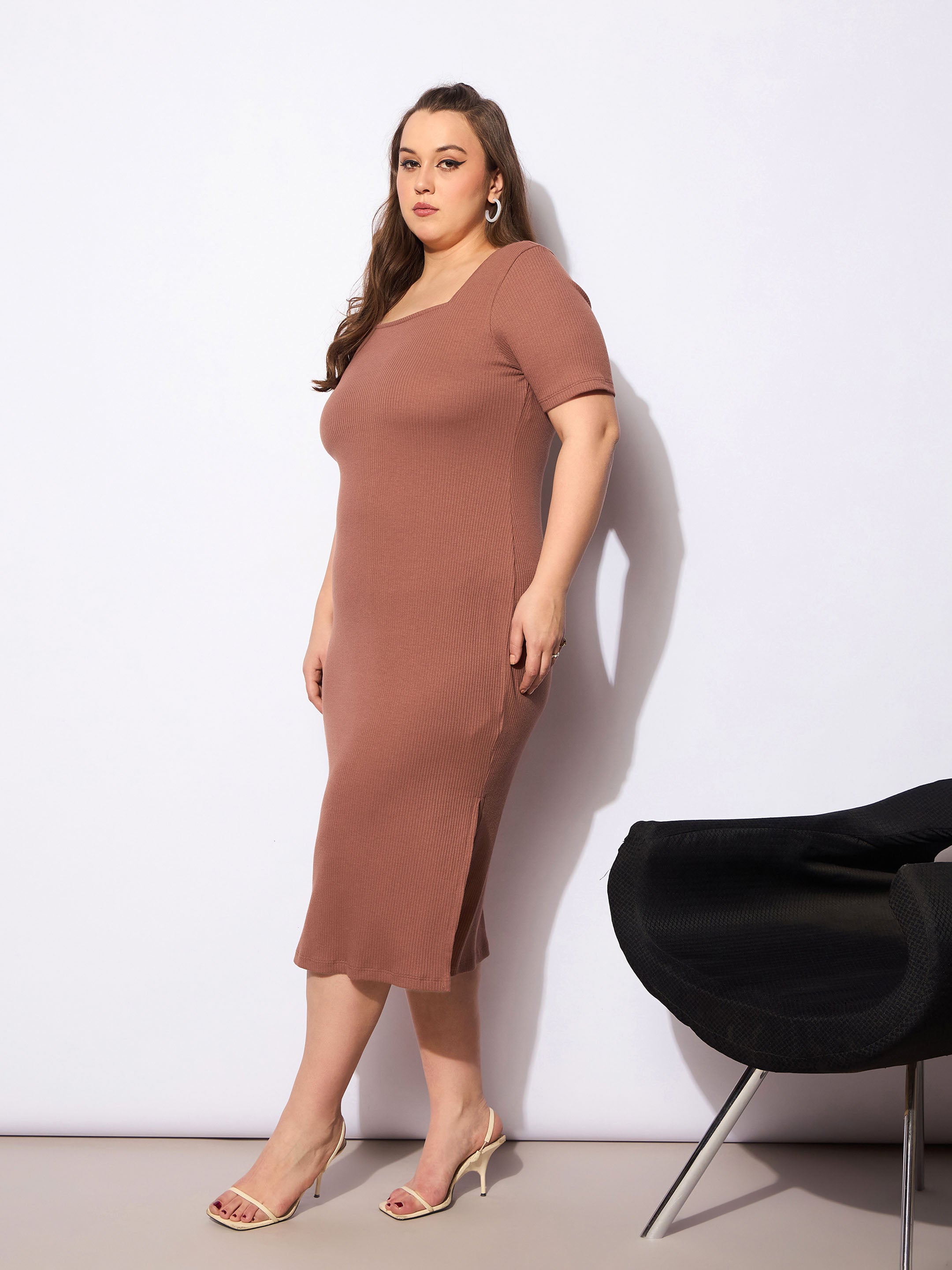 Women's Brown Rib Square Neck Short Sleeve Midi Dress-SASSAFRAS