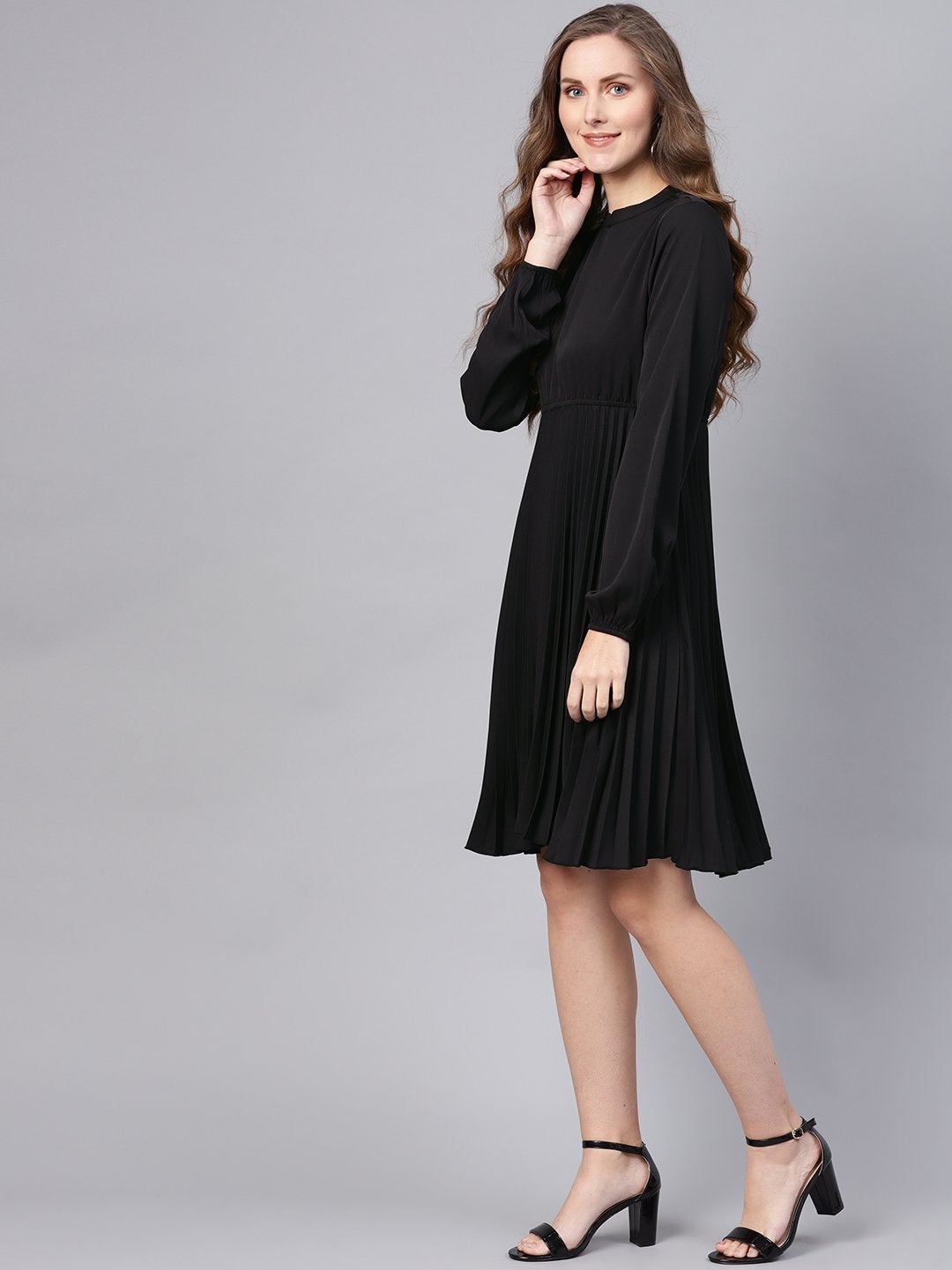Women's Black Mandrain Collar Pleated Skater Dress