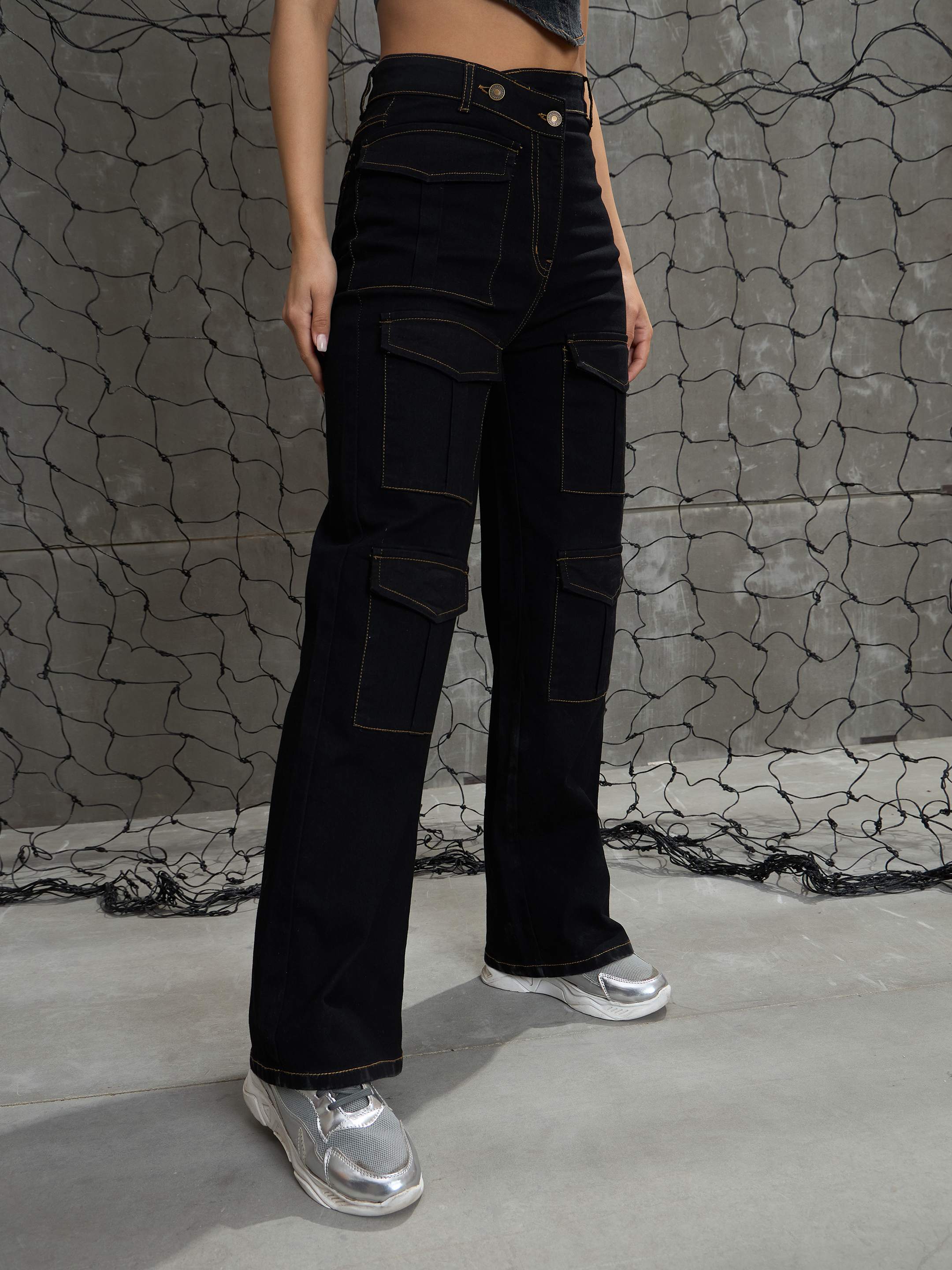 Women's Black Cargo Straight Jeans-SASSAFRAS