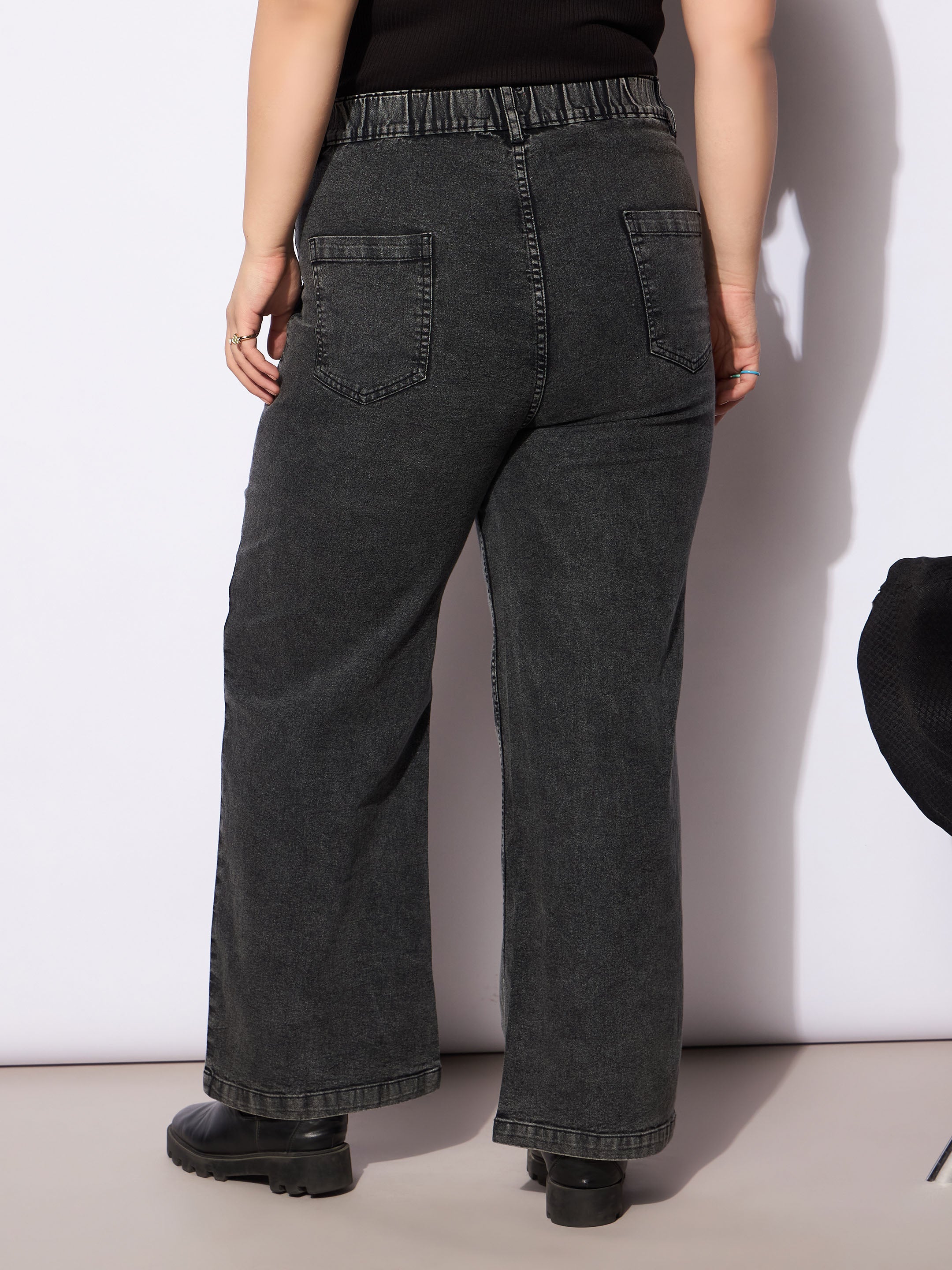 Women's Black Denim Front Seam Detail Straight Jeans-SASSAFRAS