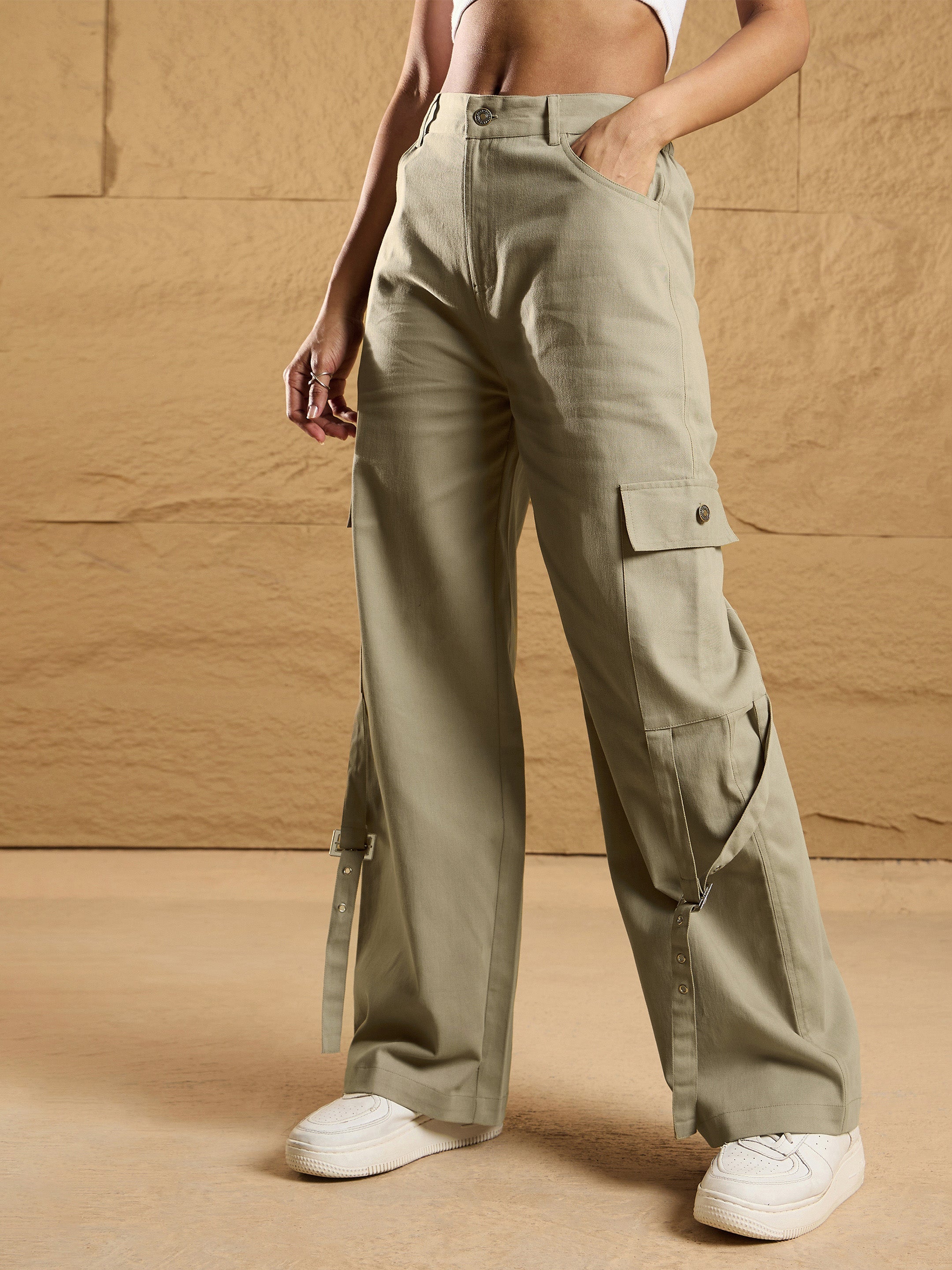 Women's Beige Pocket Pant - Sassafras