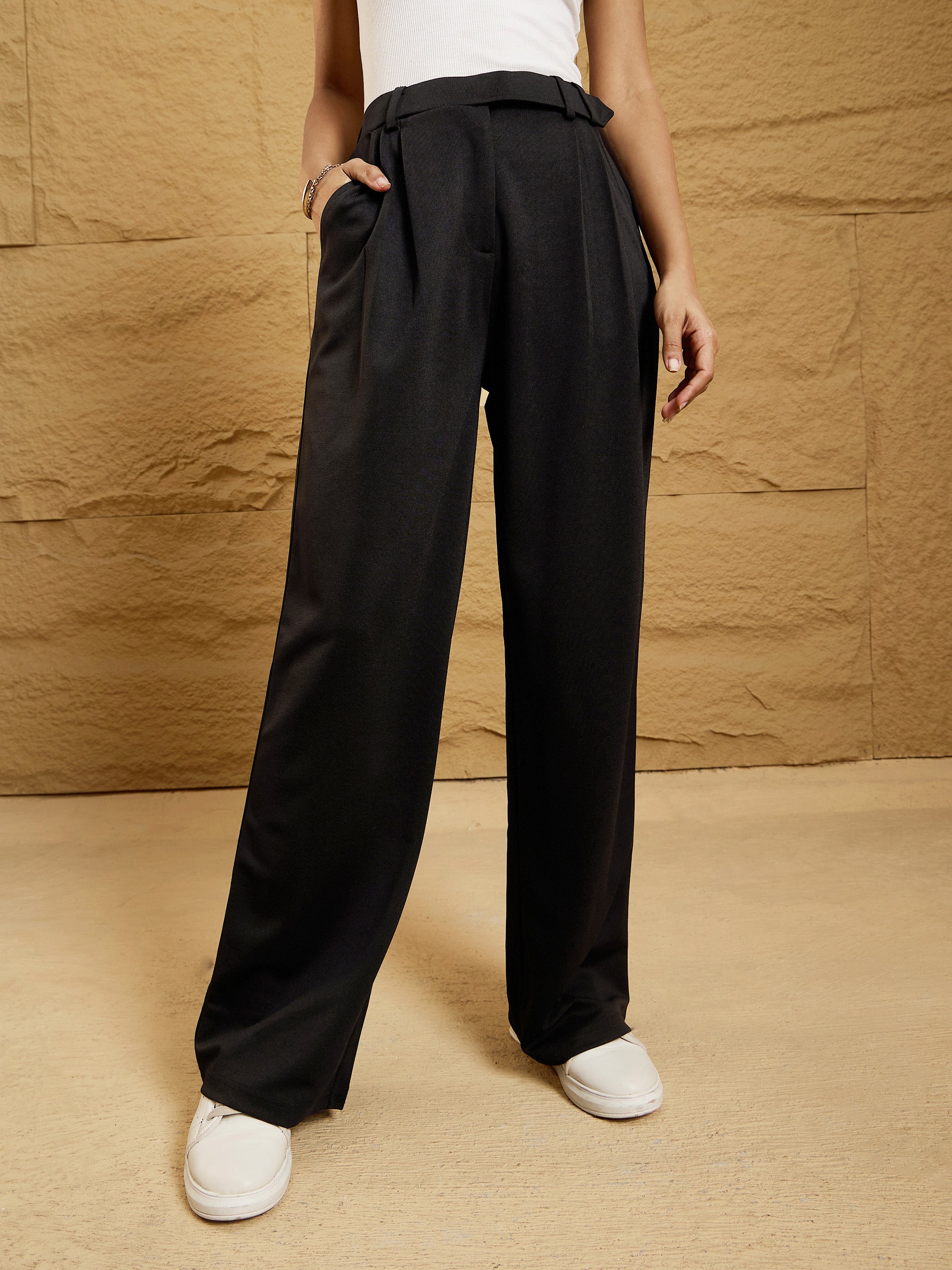 Women's Black Comfort Pant - Sassafras