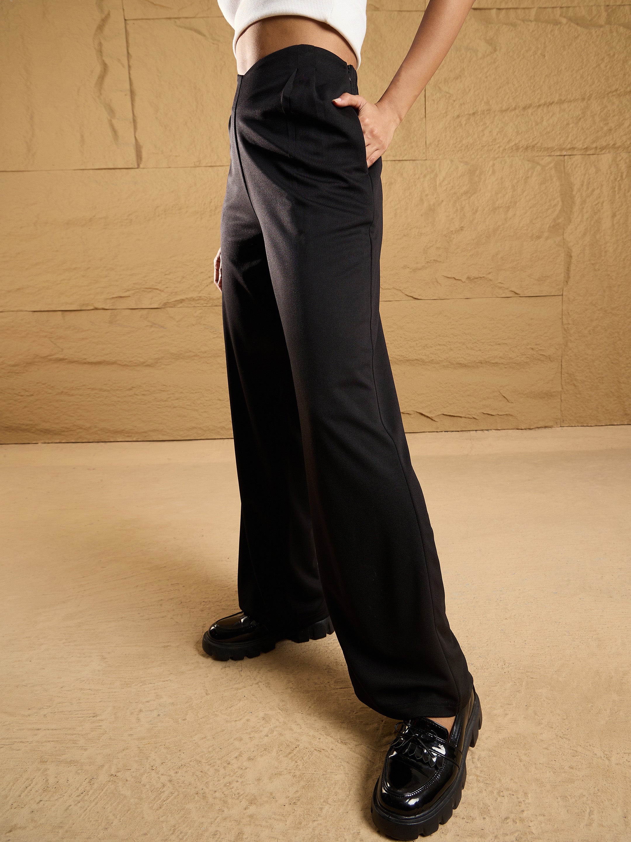 Women's Black Comfort Pant - Sassafras