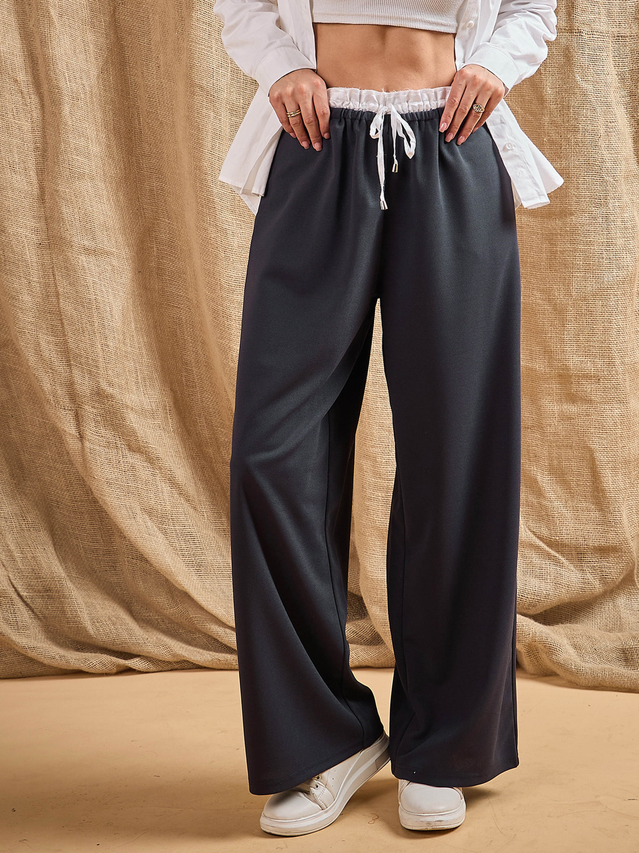 Women's Grey Solid Pant - Sassafras