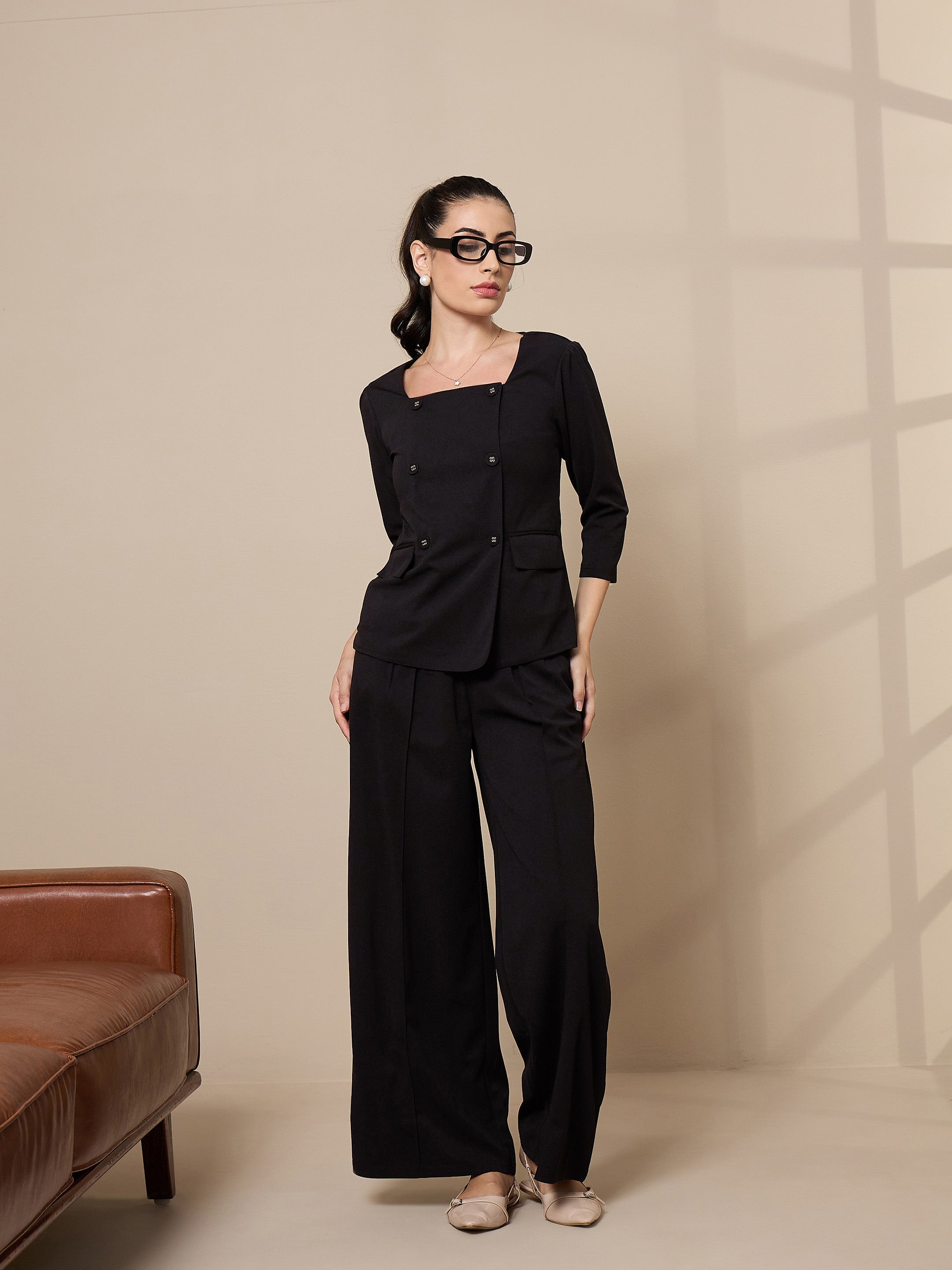 Women's Black Solid Pant - Sassafras