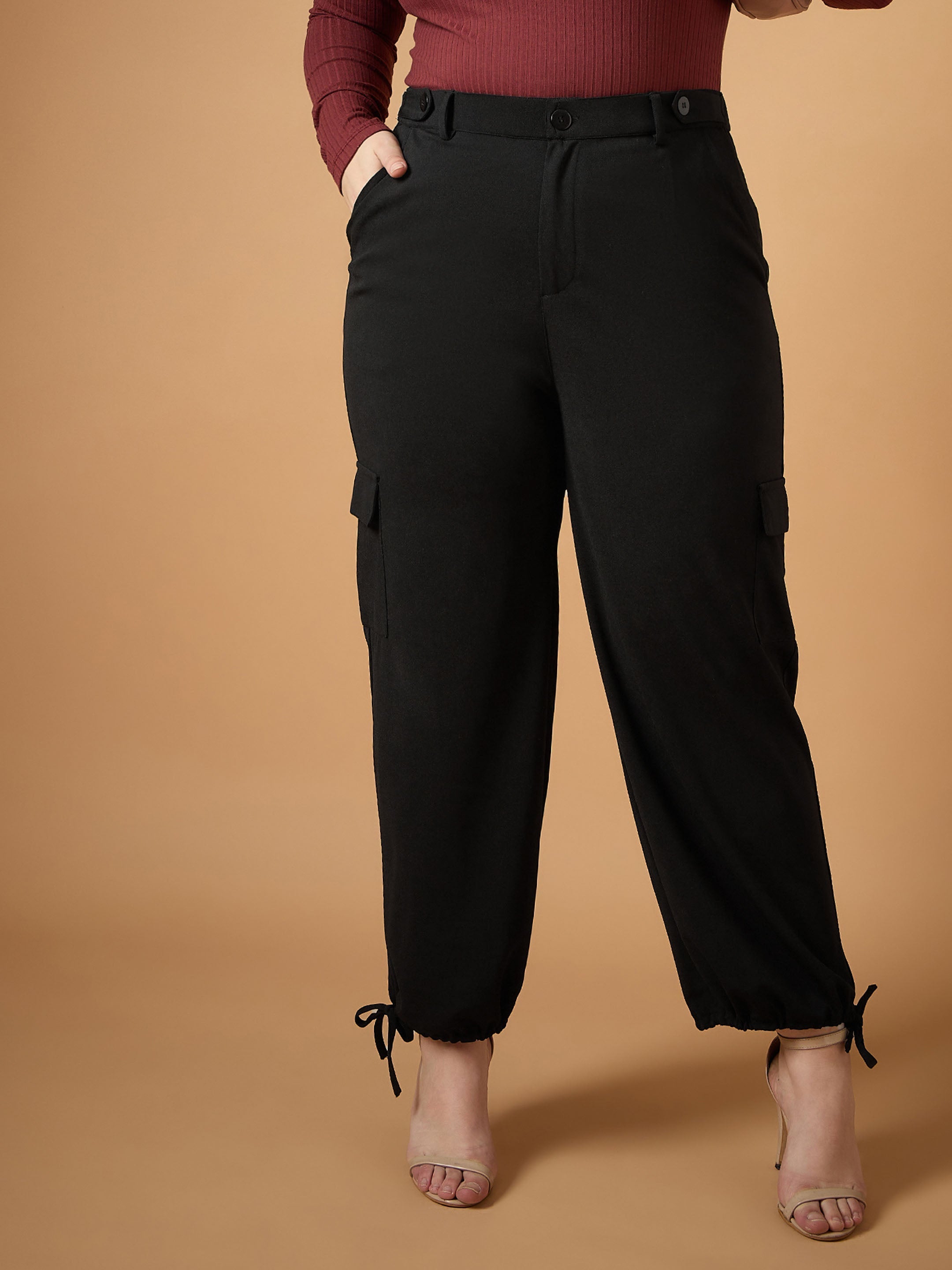 Women's Black Solid Pant - Sassafras