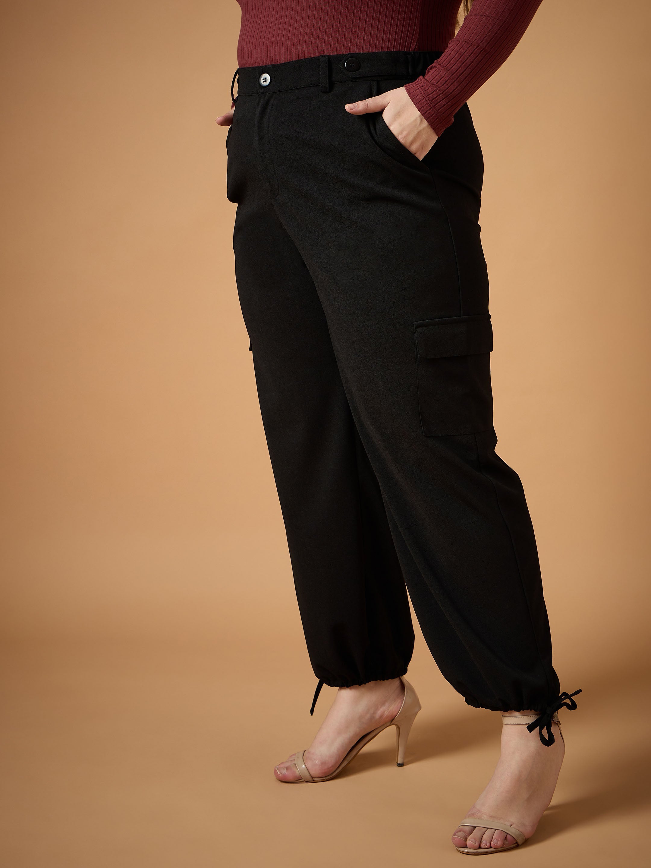 Women's Black Solid Pant - Sassafras