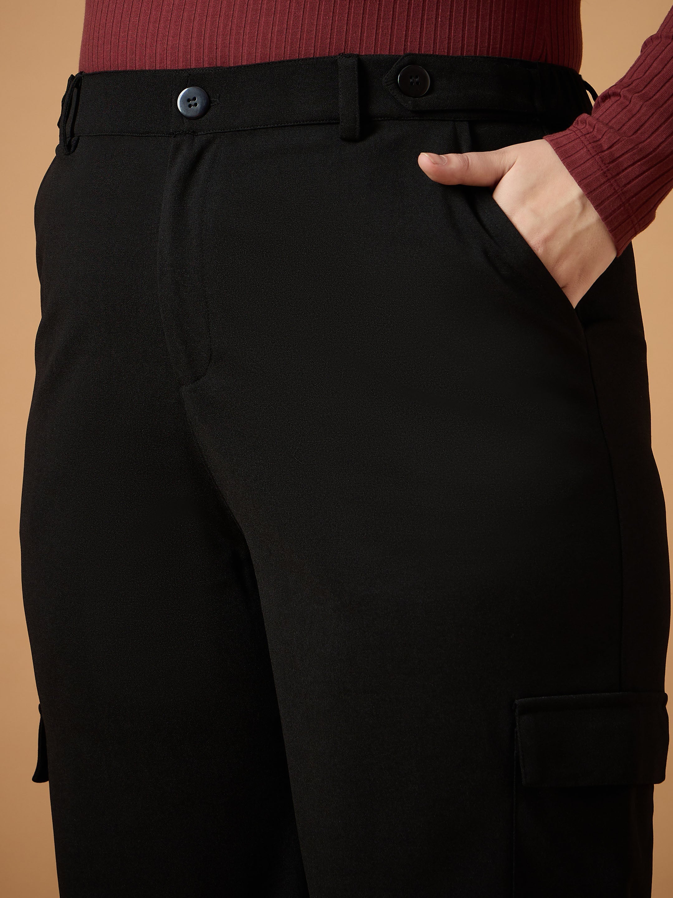 Women's Black Solid Pant - Sassafras