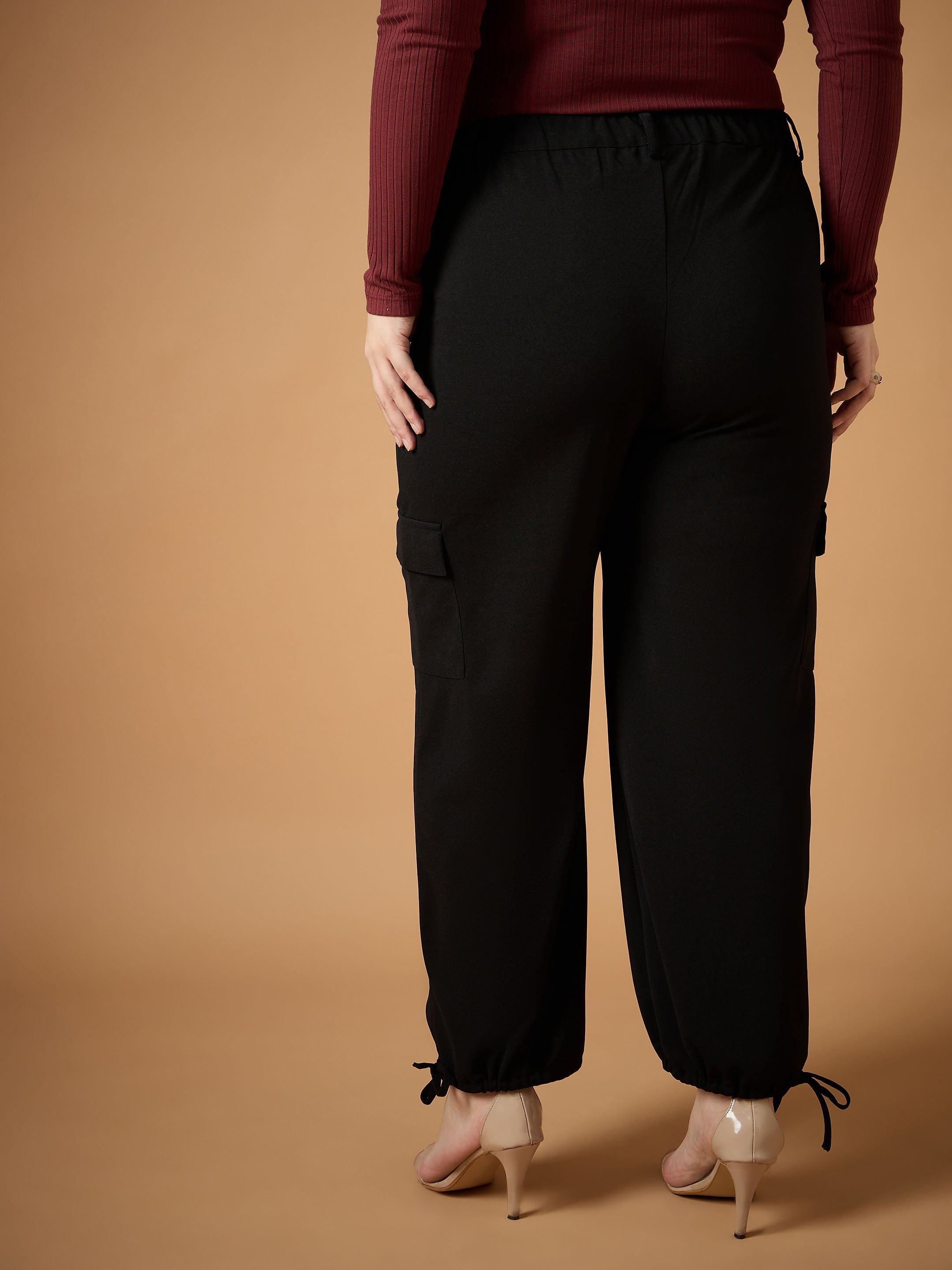 Women's Black Solid Pant - Sassafras