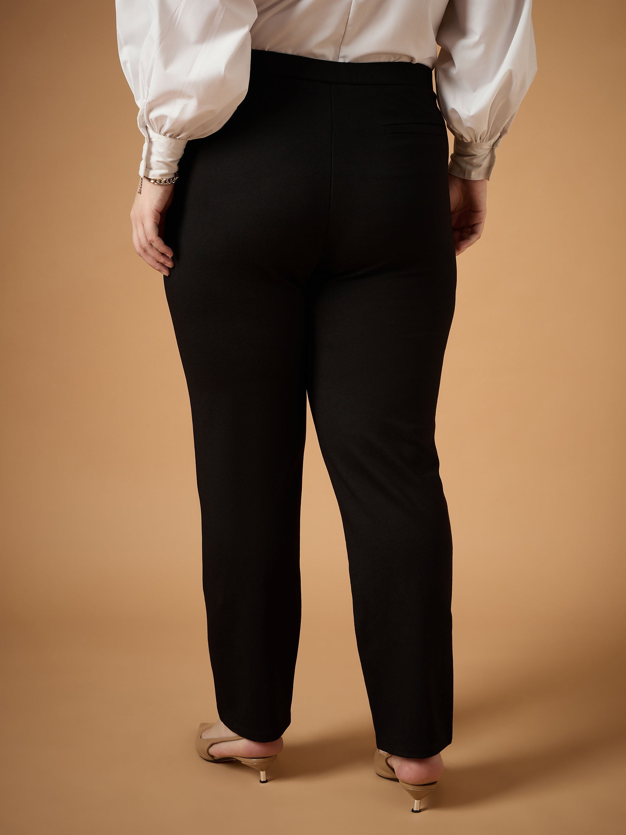 Women's Black Solid Pant - Sassafras