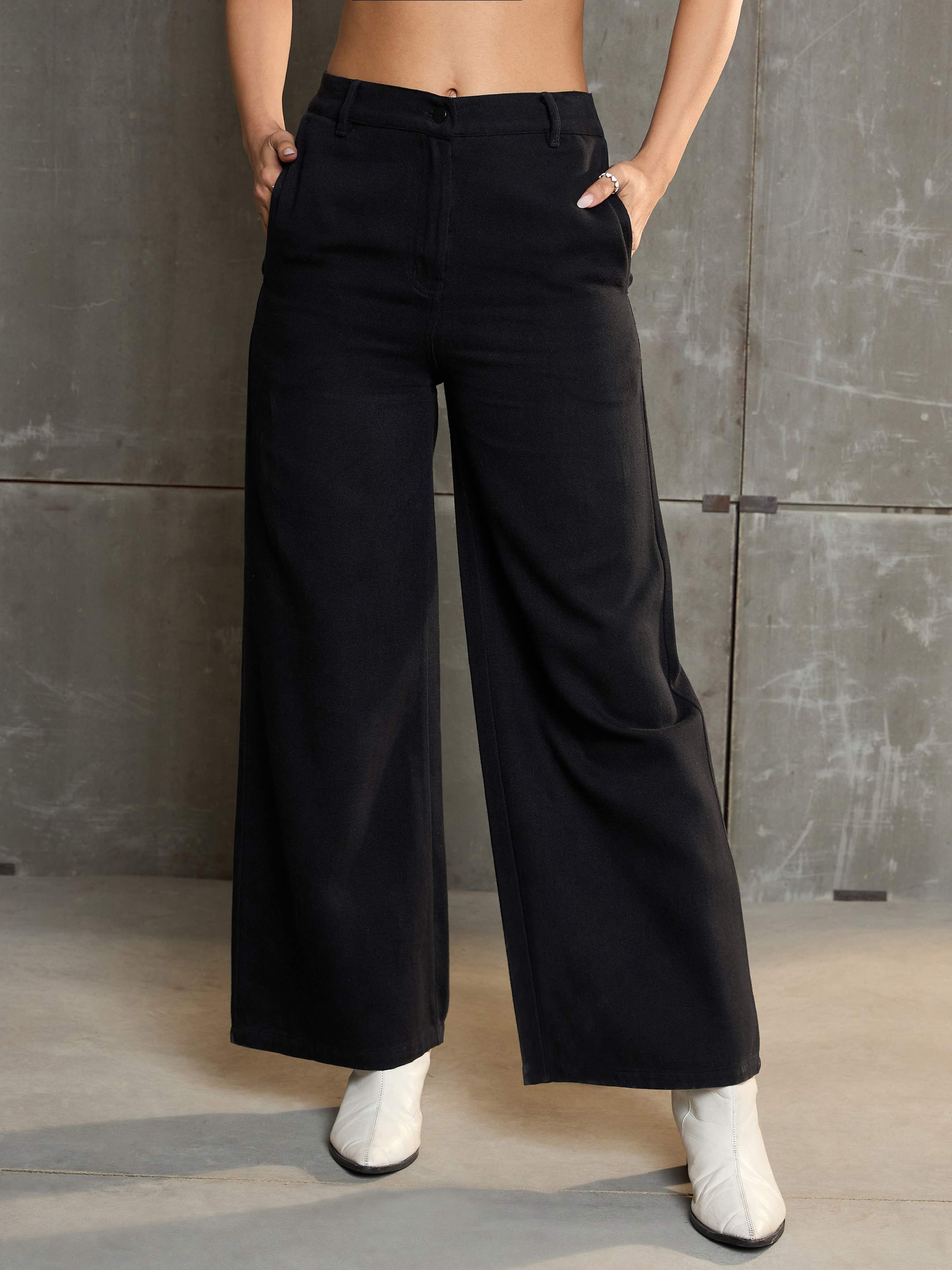 Women's Black Denim Flared Pants-SASSAFRAS