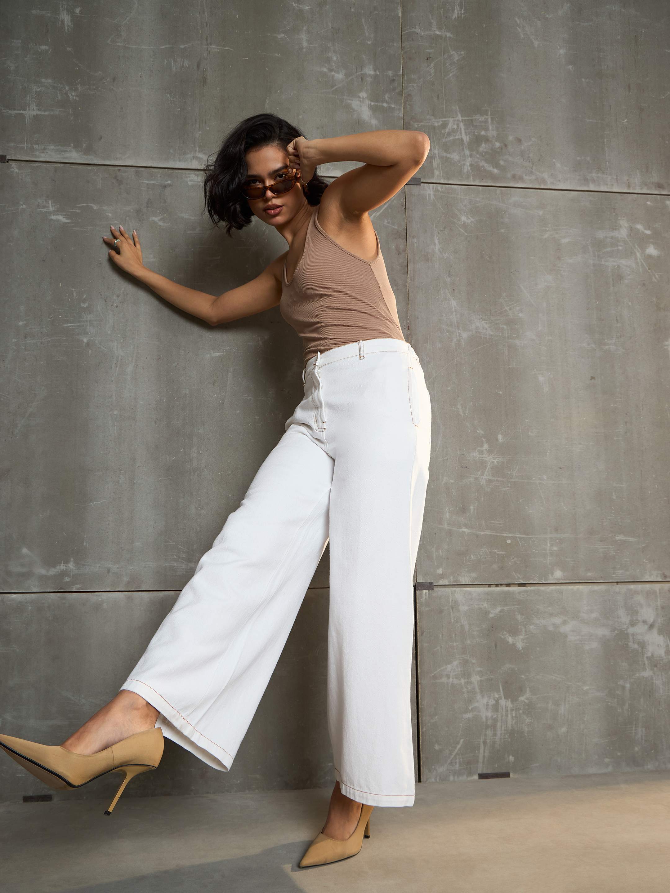 Women's White Denim Flared Pants-SASSAFRAS