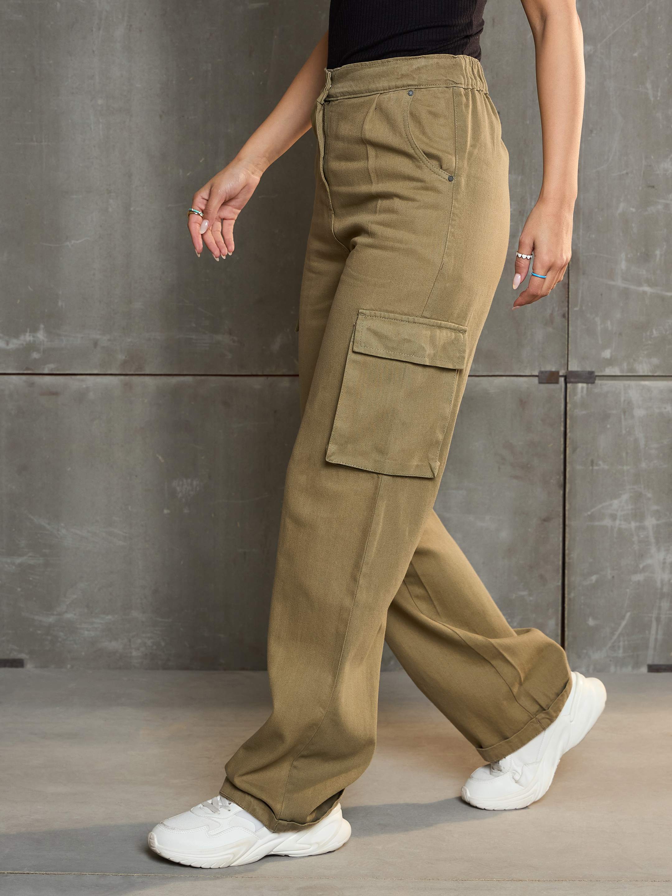 Women's Brown Box Pockets Straight Cargo Pants-SASSAFRAS