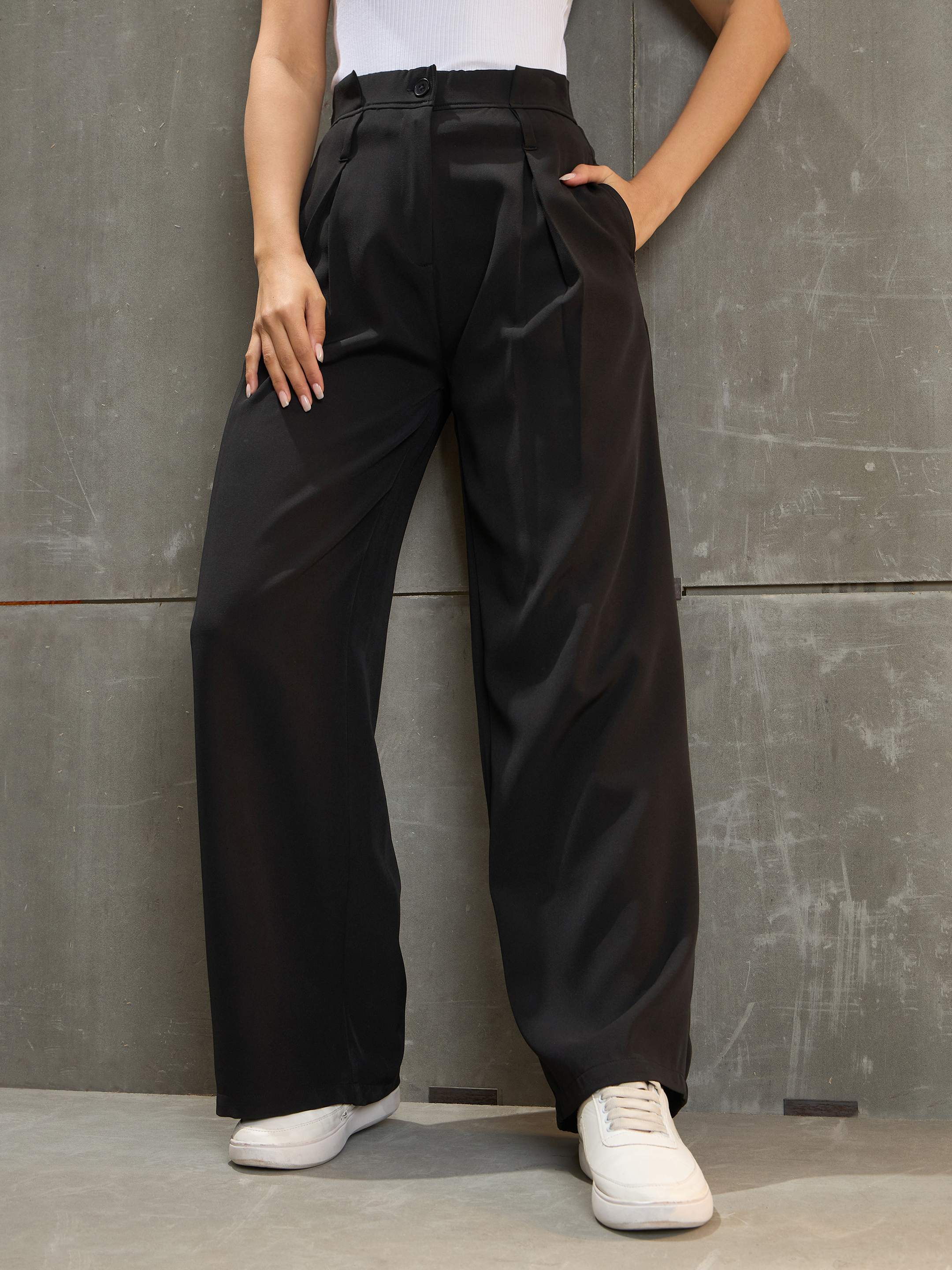 Women's Black Front Pleated High Rise Pants-SASSAFRAS