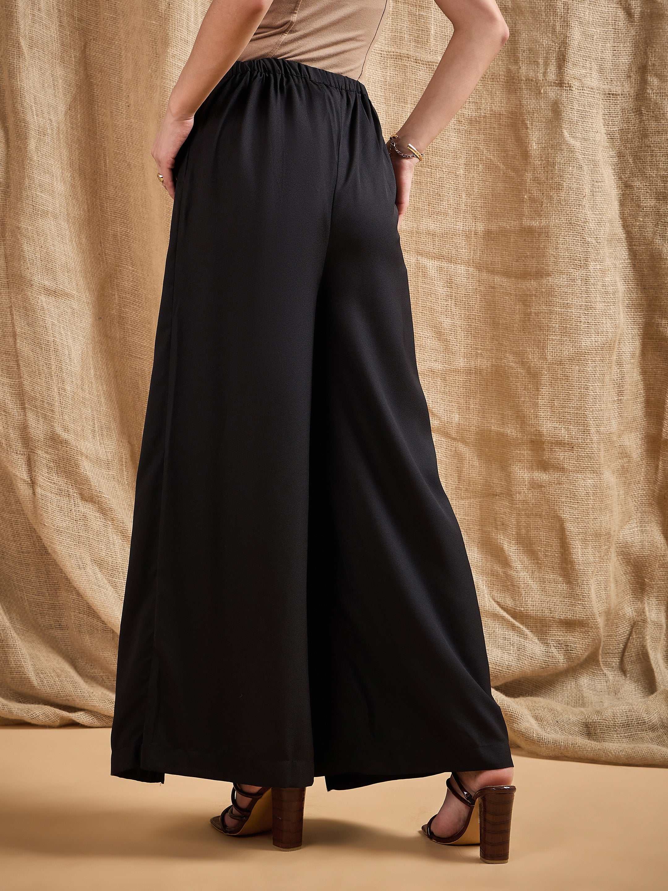 Women's Black Solid Pant - Sassafras