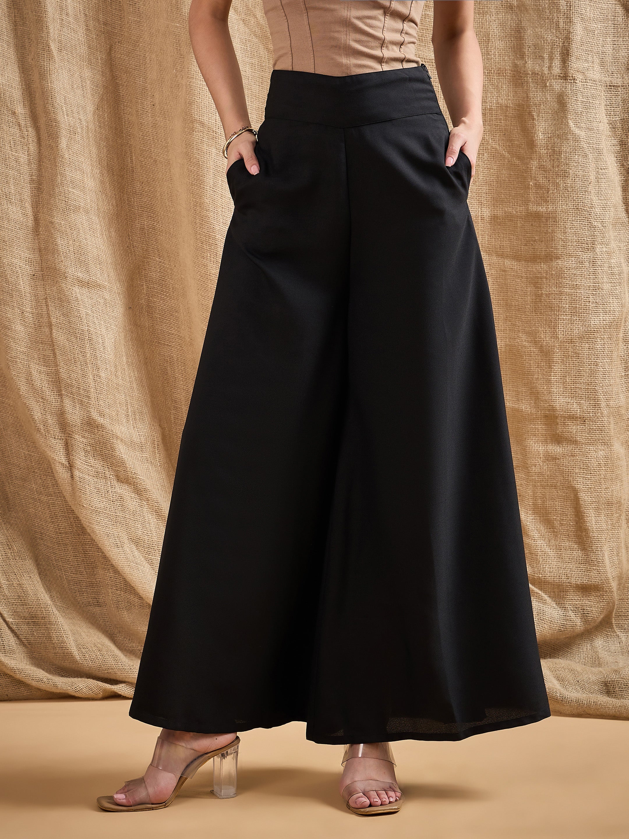 Women's Black Solid Pant - Sassafras