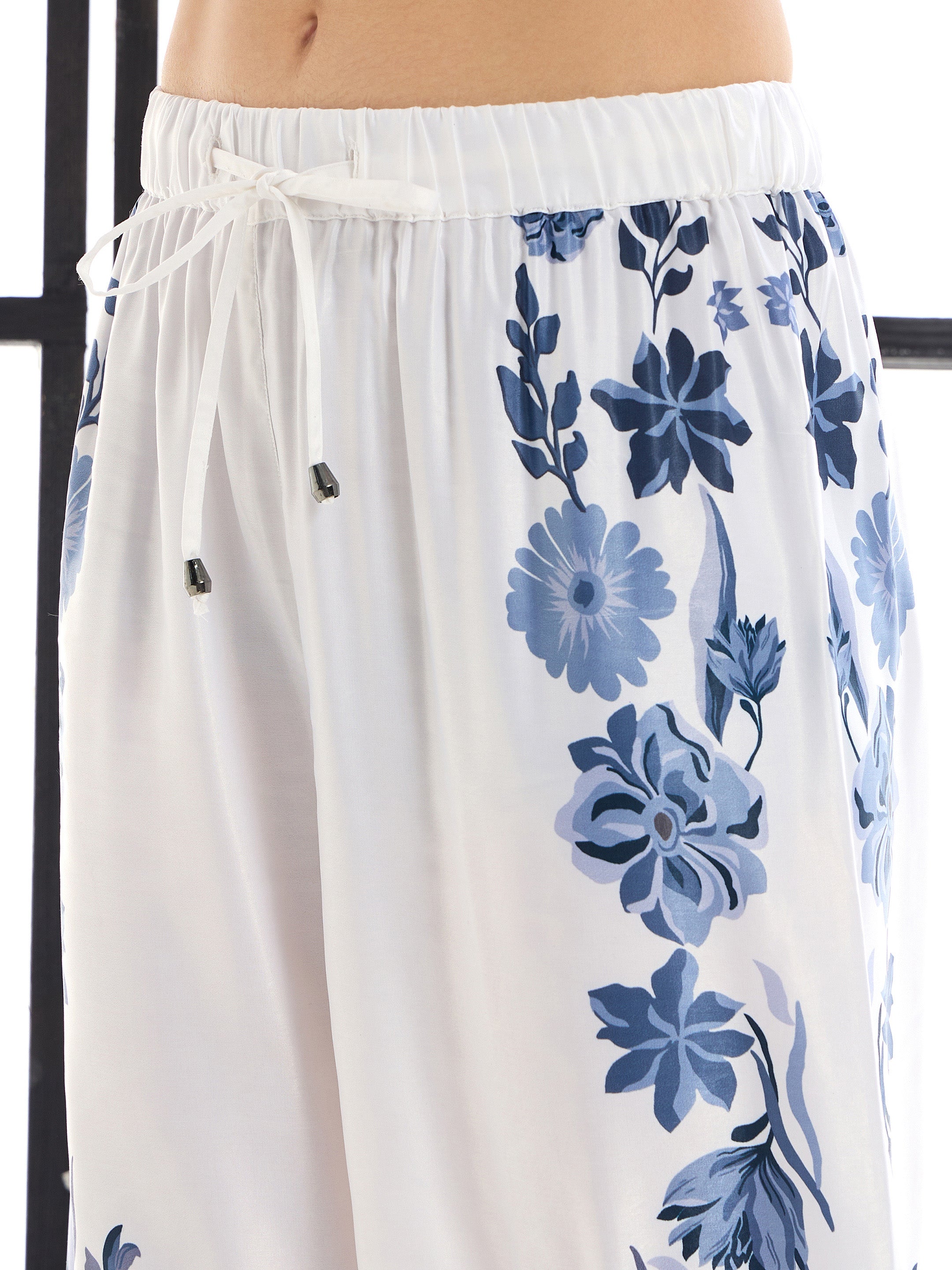 Women's White Floral Co-Ord Set - Sassafras