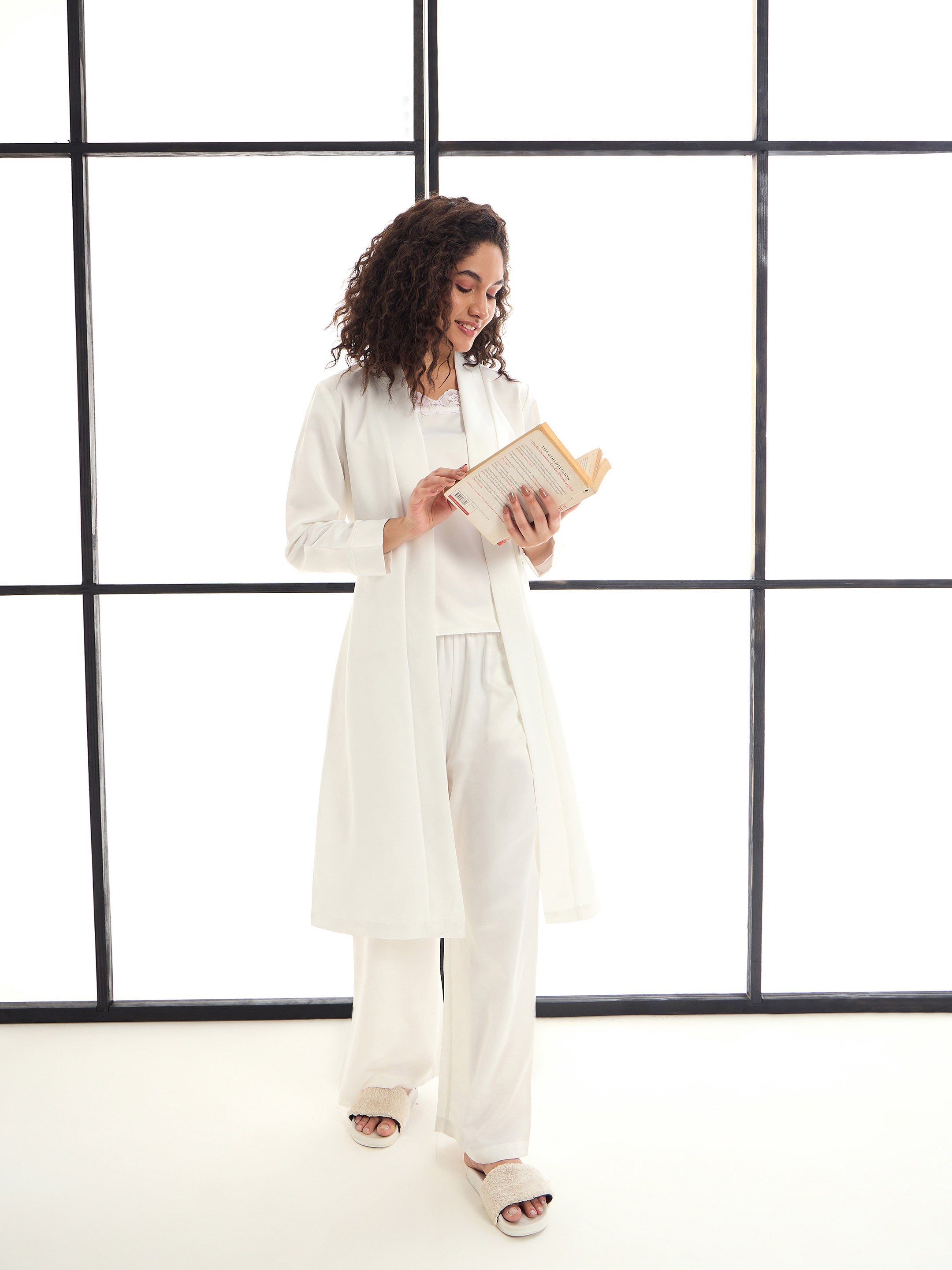 Women's White Solid Night Suit - Sassafras