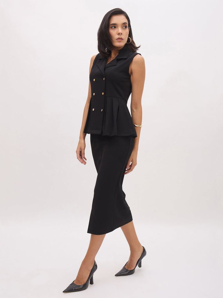 Women's Black Sleeveless Notched Button Top With Skirt