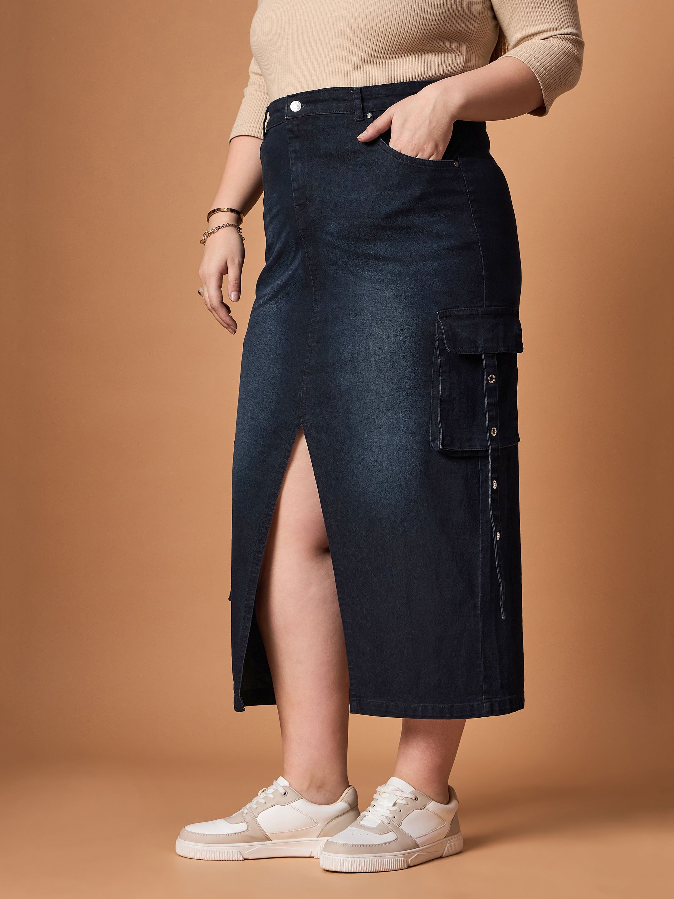 Women's Black Side Pocket Skirt - Sassafras