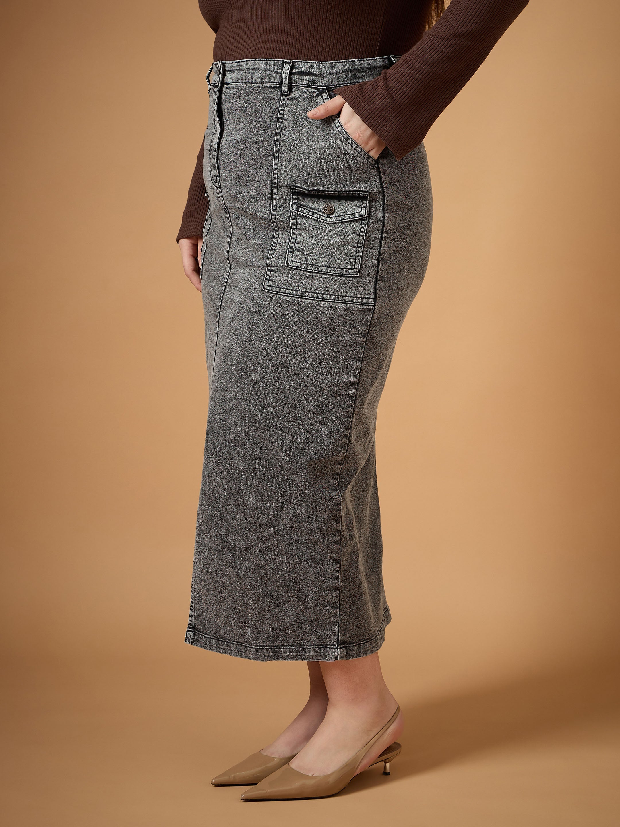 Women's Black Denim Skirt - Sassafras