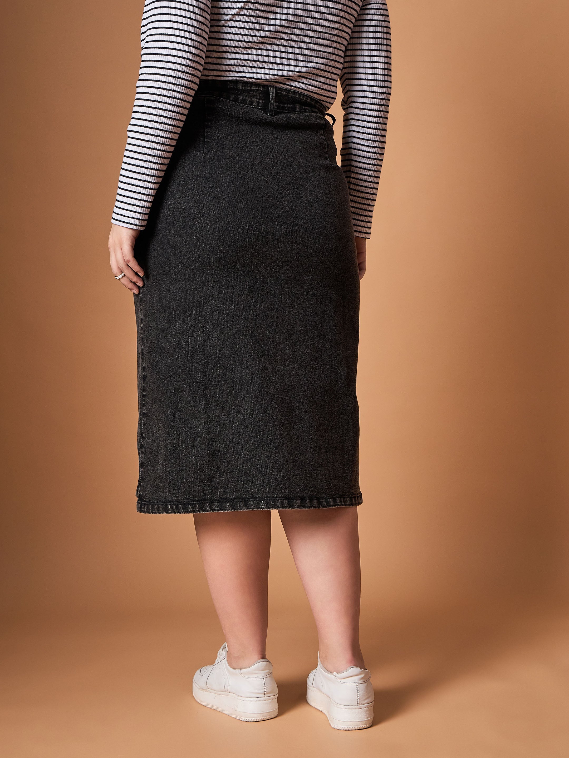 Women's Black Denim Skirt - Sassafras