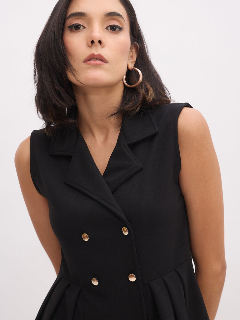 Women's Black Sleeveless Notch Collar Button Top