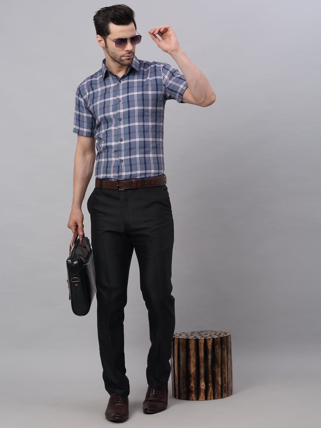 Men's Grey Half Sleeve Checked Formal Shirt - Taantav