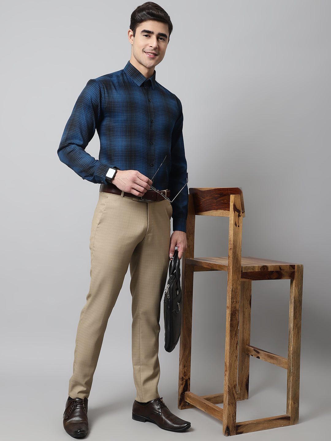 Men's Peacock Blue Checks Regular Fit Cotton Formal Shirt - Taantav