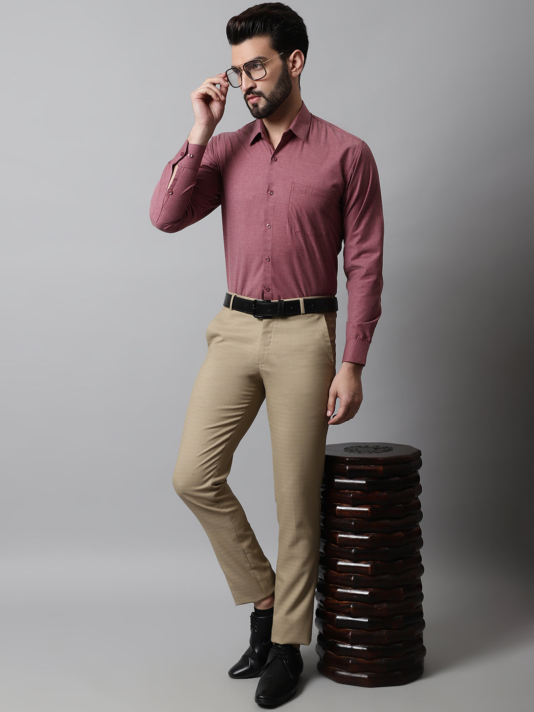 Men's Maroon Classic Slim Fit Solid Formal Shirt - Taantav