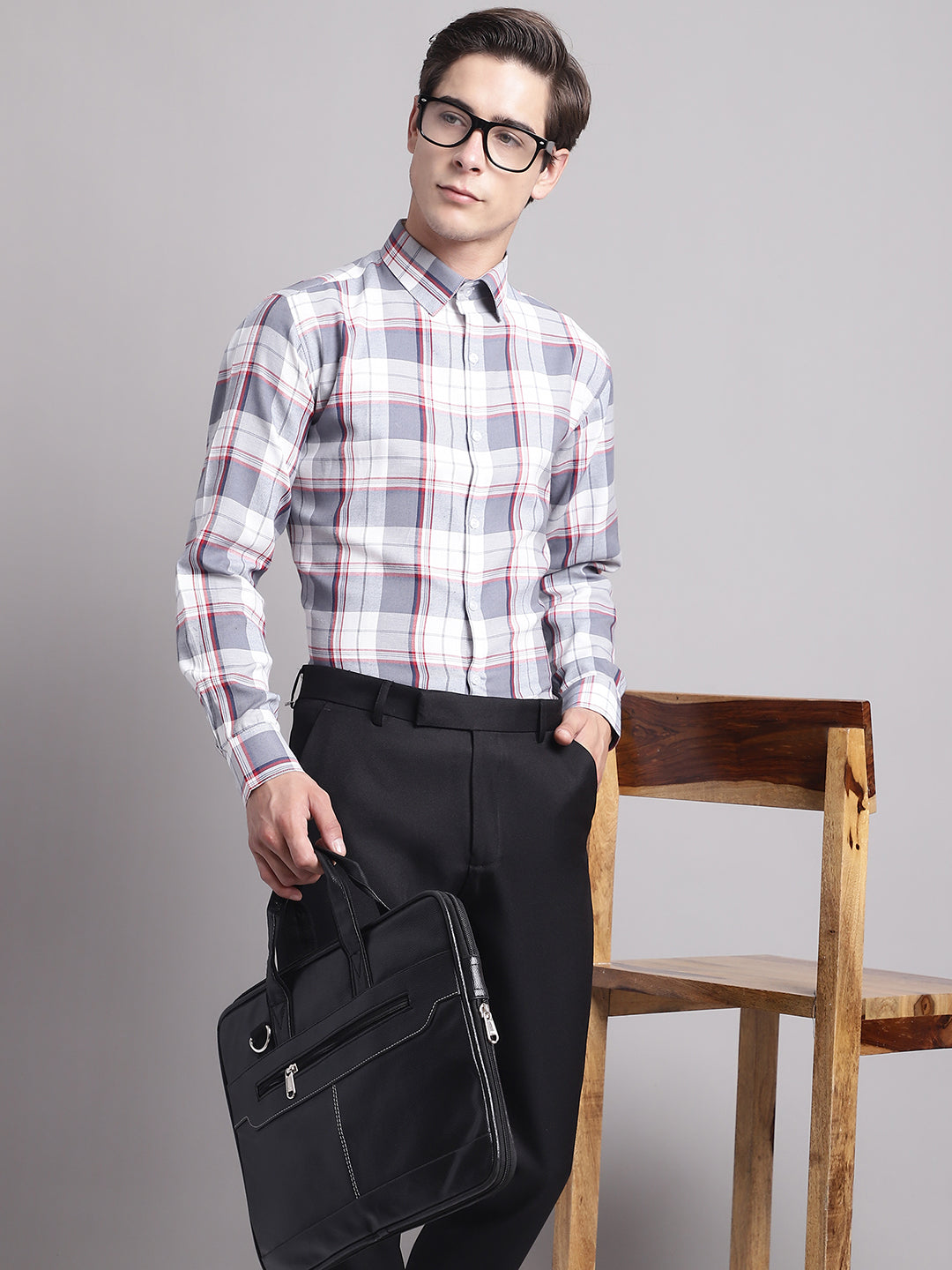 Men's Grey Checked Regular Fit Formal Shirt - Taantav