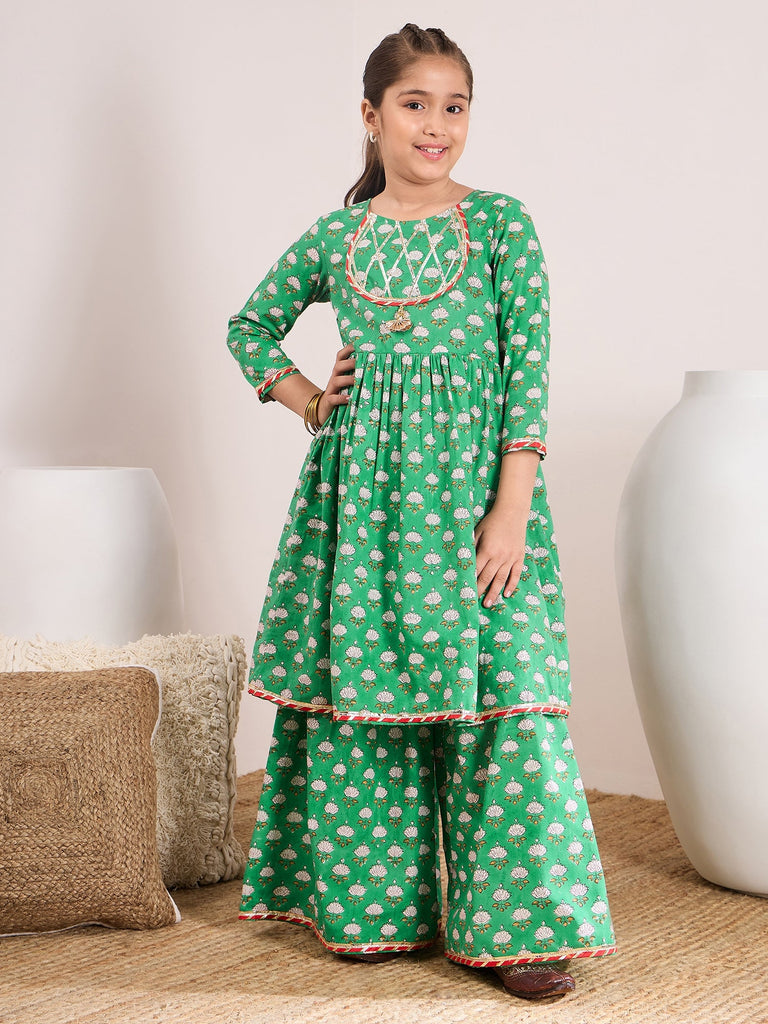 Girls Ethnic Motifs Printed Empire Gotta Patti Kurta With Sharara