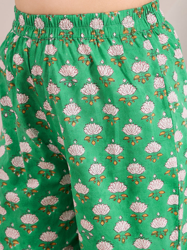 Girls Ethnic Motifs Printed Empire Gotta Patti Kurta With Sharara