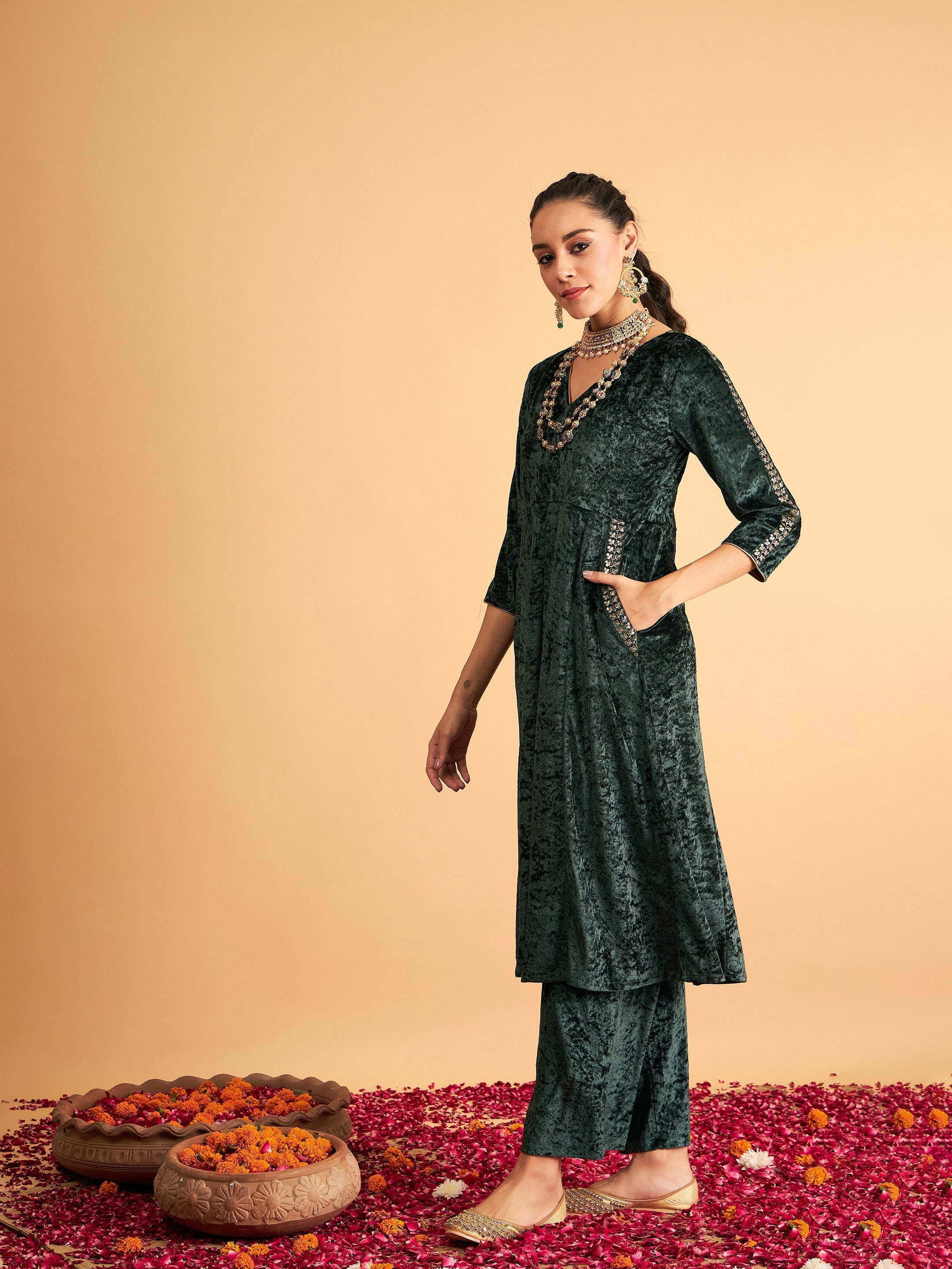 Women's Emerald Velvet Embroidered Pocket Anarkali Dress