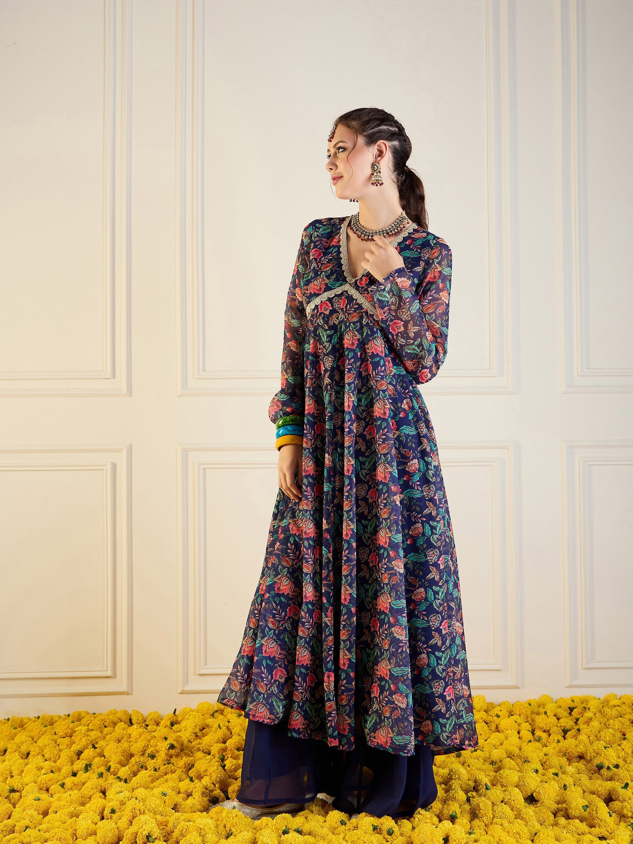 Women's Dark Blue Floral Kurta - Sassafras