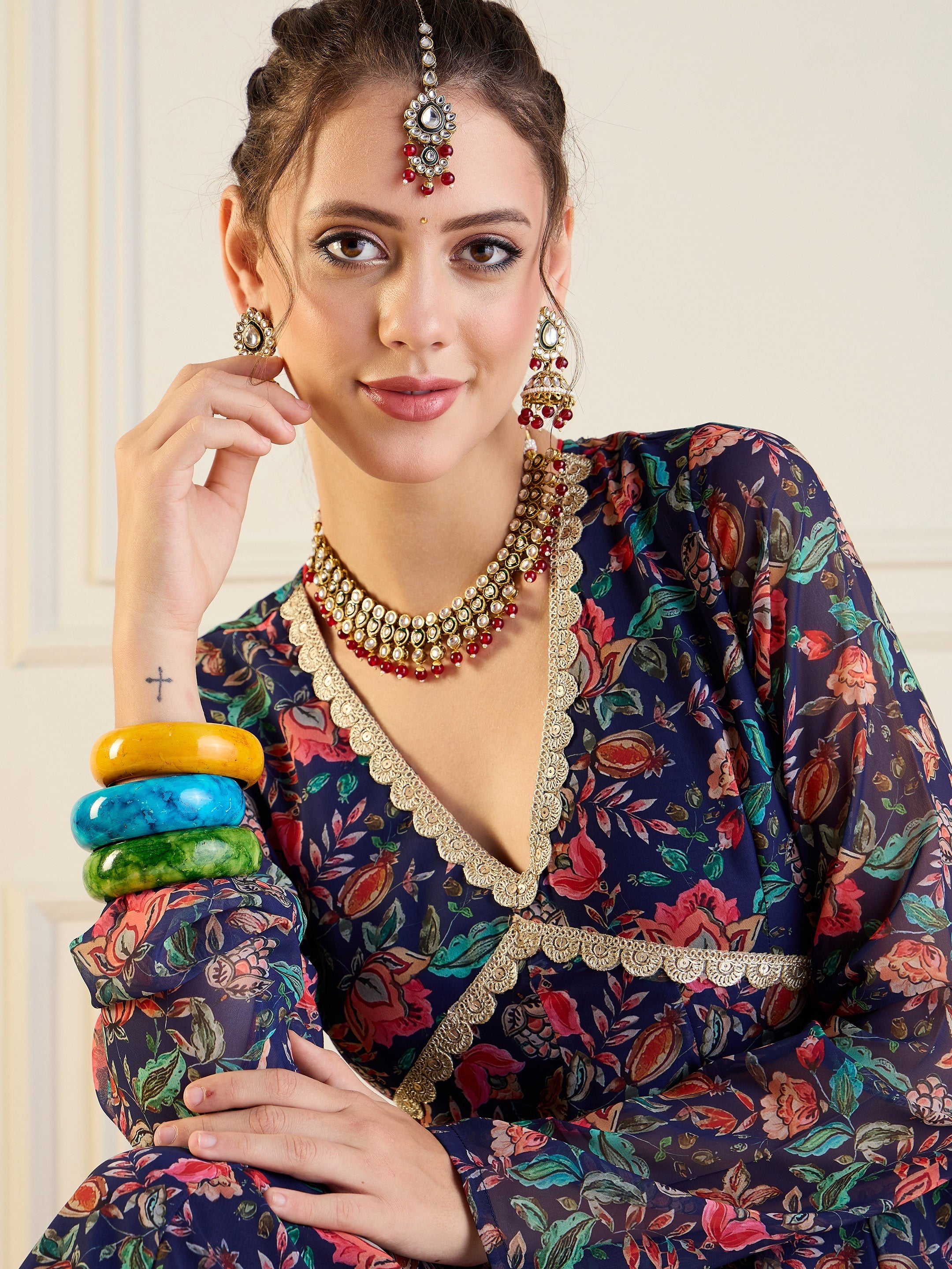 Women's Dark Blue Floral Kurta - Sassafras