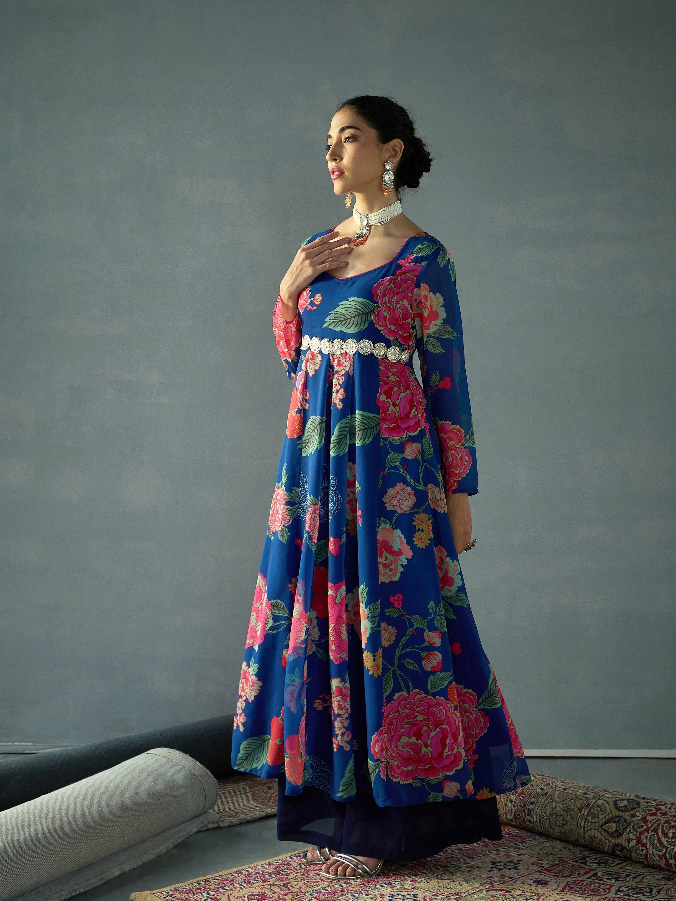 Women's Navy Blue Floral Kurta - Sassafras